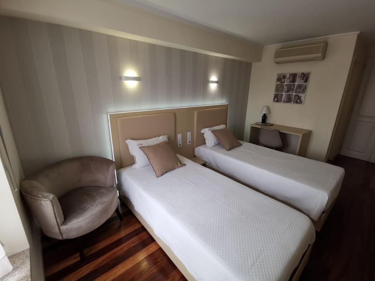 Double or Twin Room - Photo 6