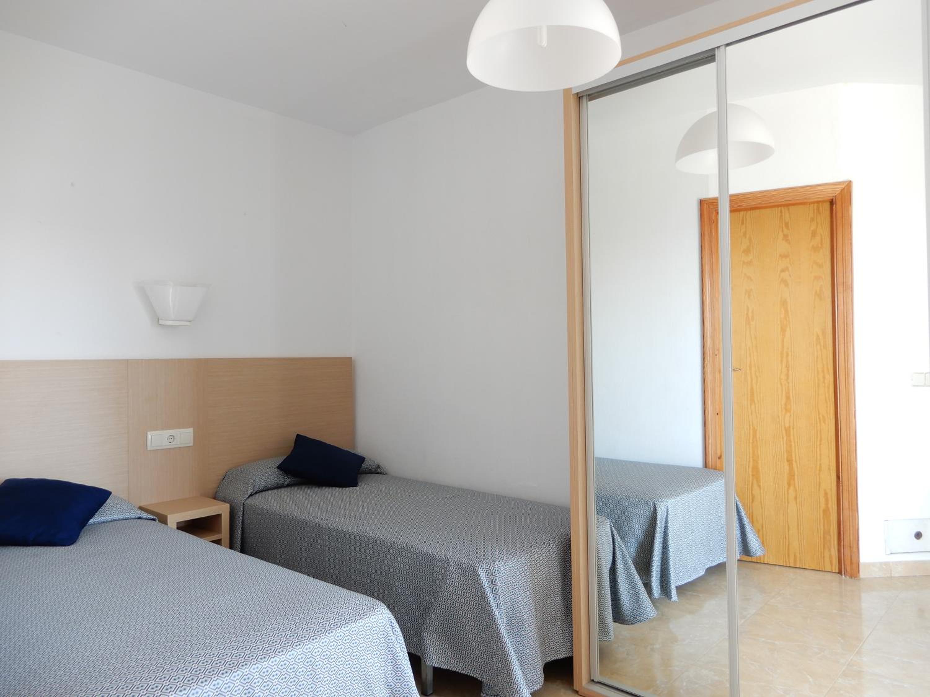Apartamento Dúplex de Una Habitación con Balcón y Vista al Mar