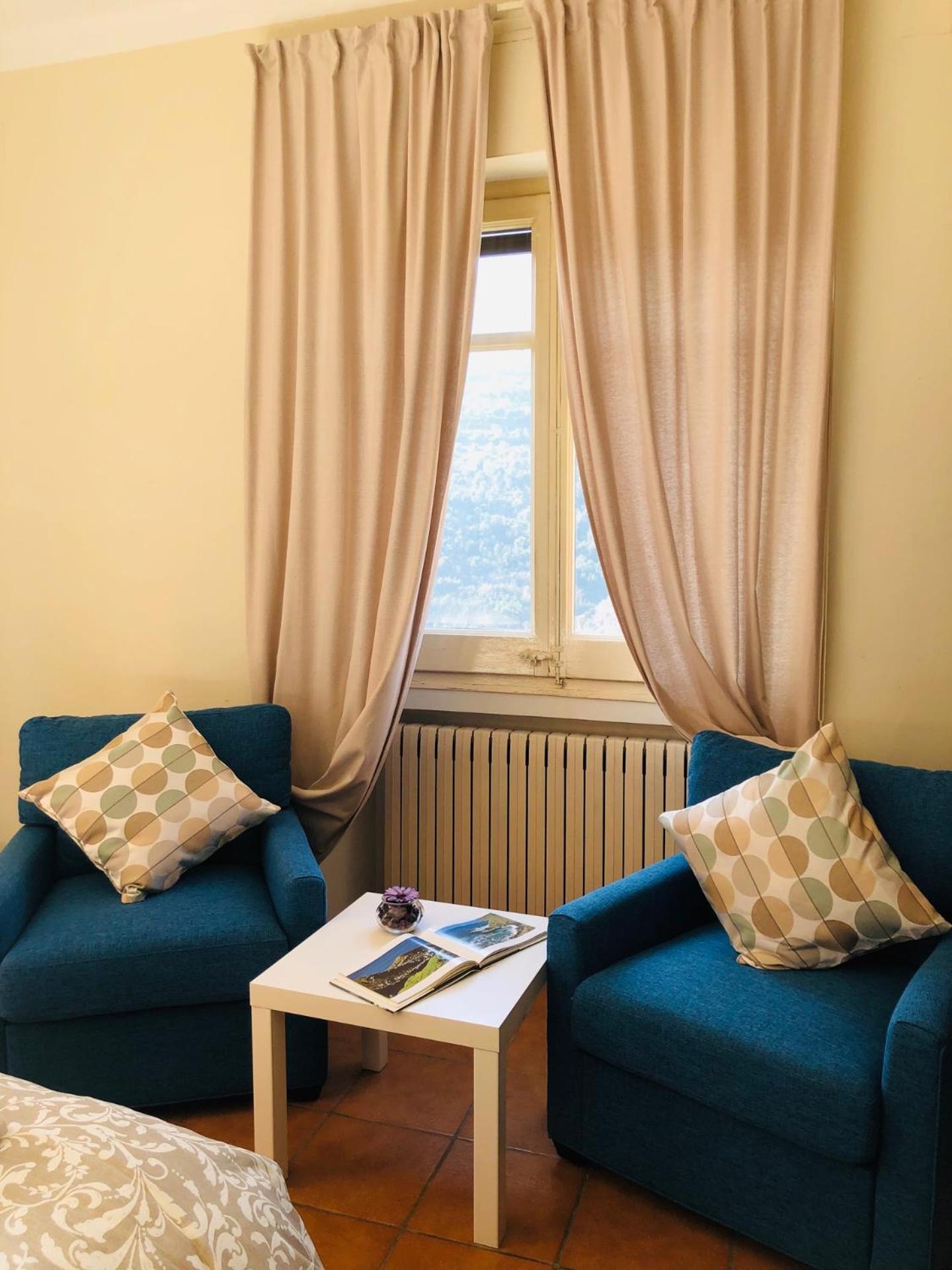 Double Room with Balcony - Photo 14