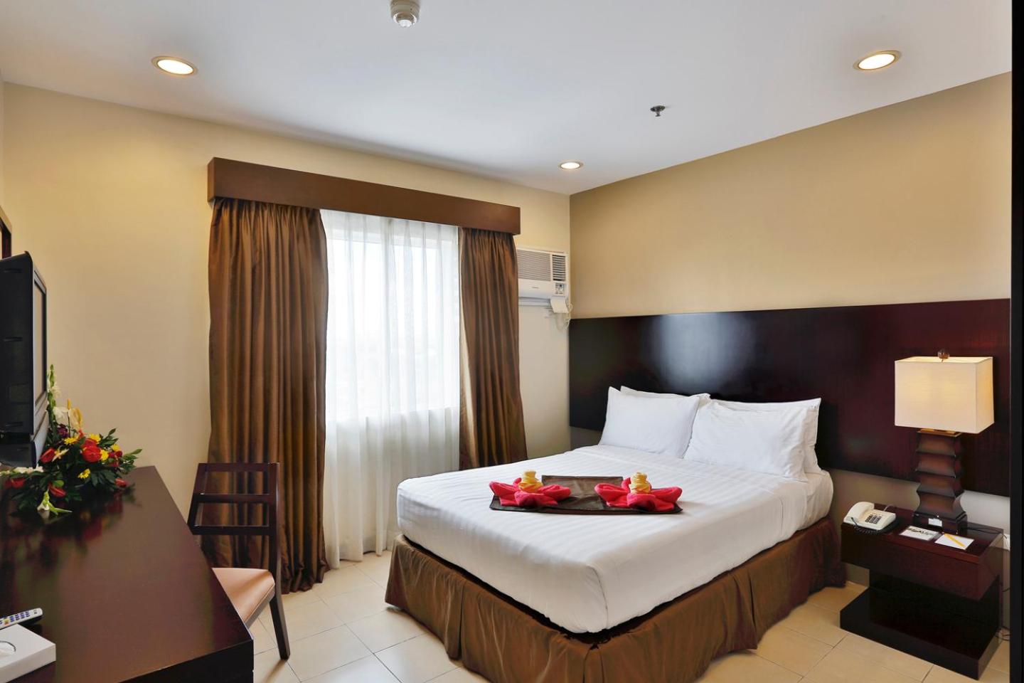 Superior Suite - Photo 5