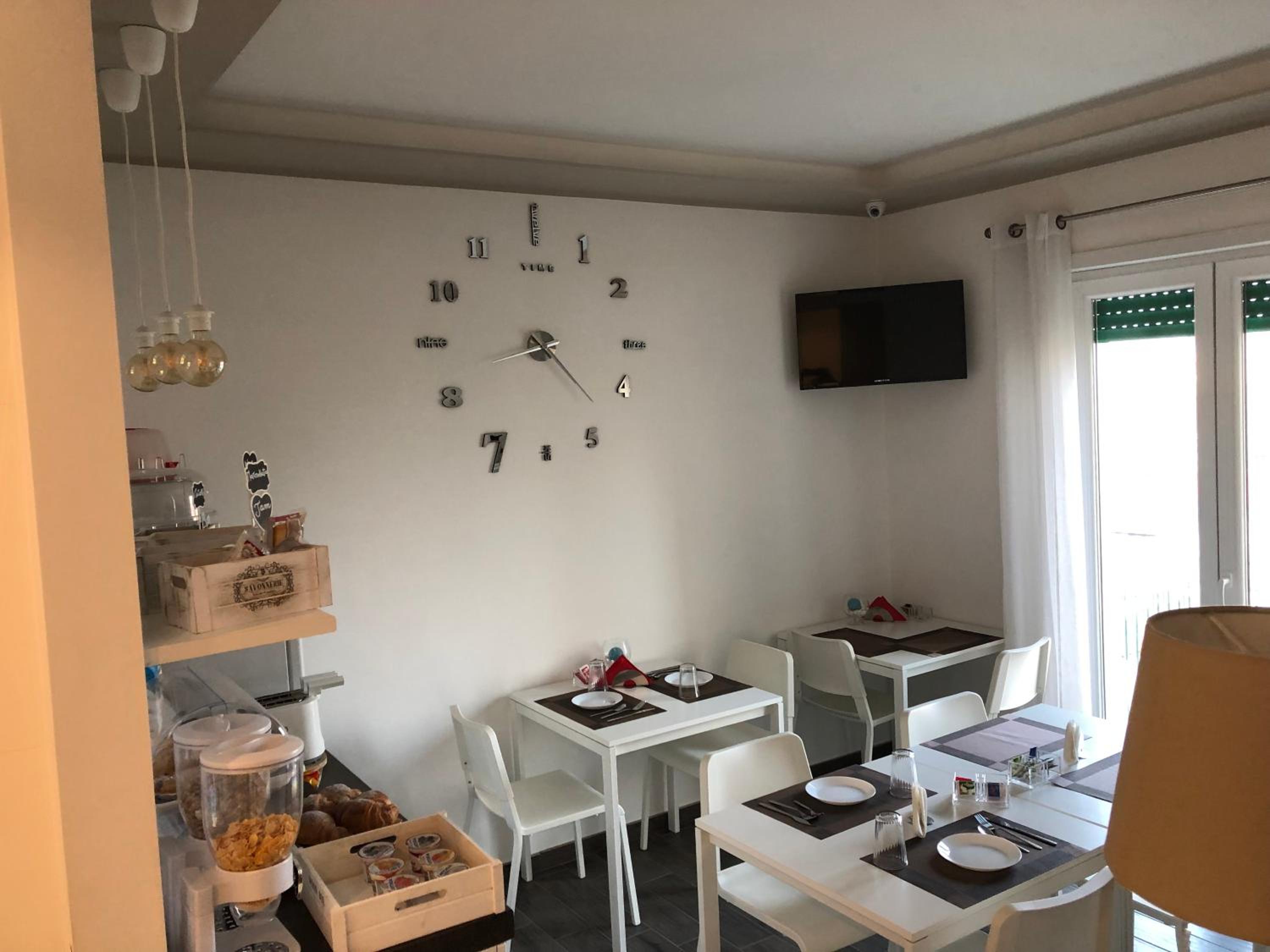 Double Room - Photo 23