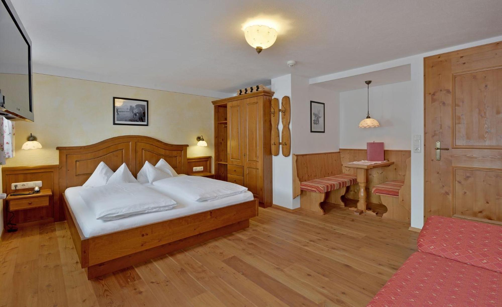 Double Room - Photo 3