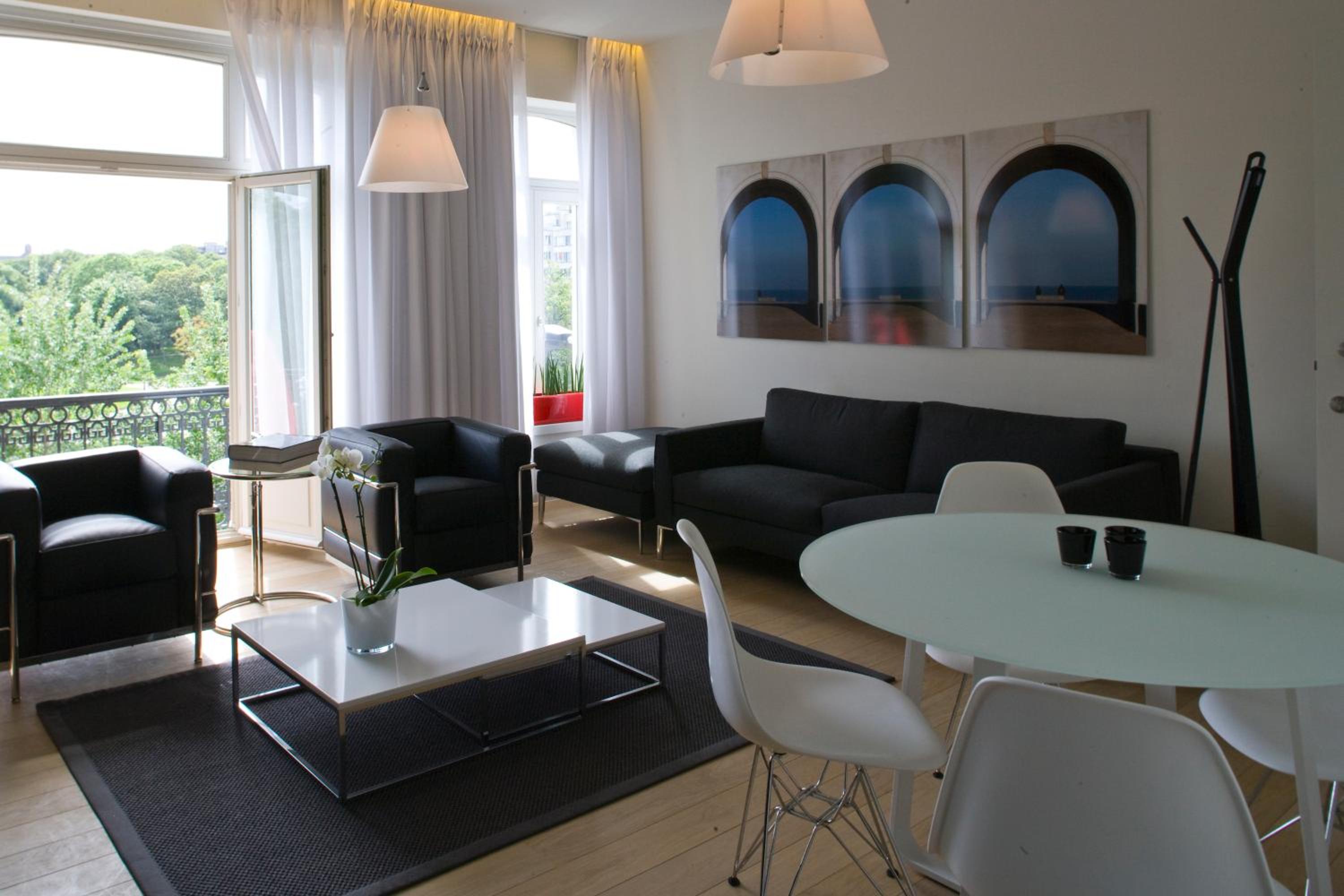 Two-Bedroom Apartment with Terrace photo 3