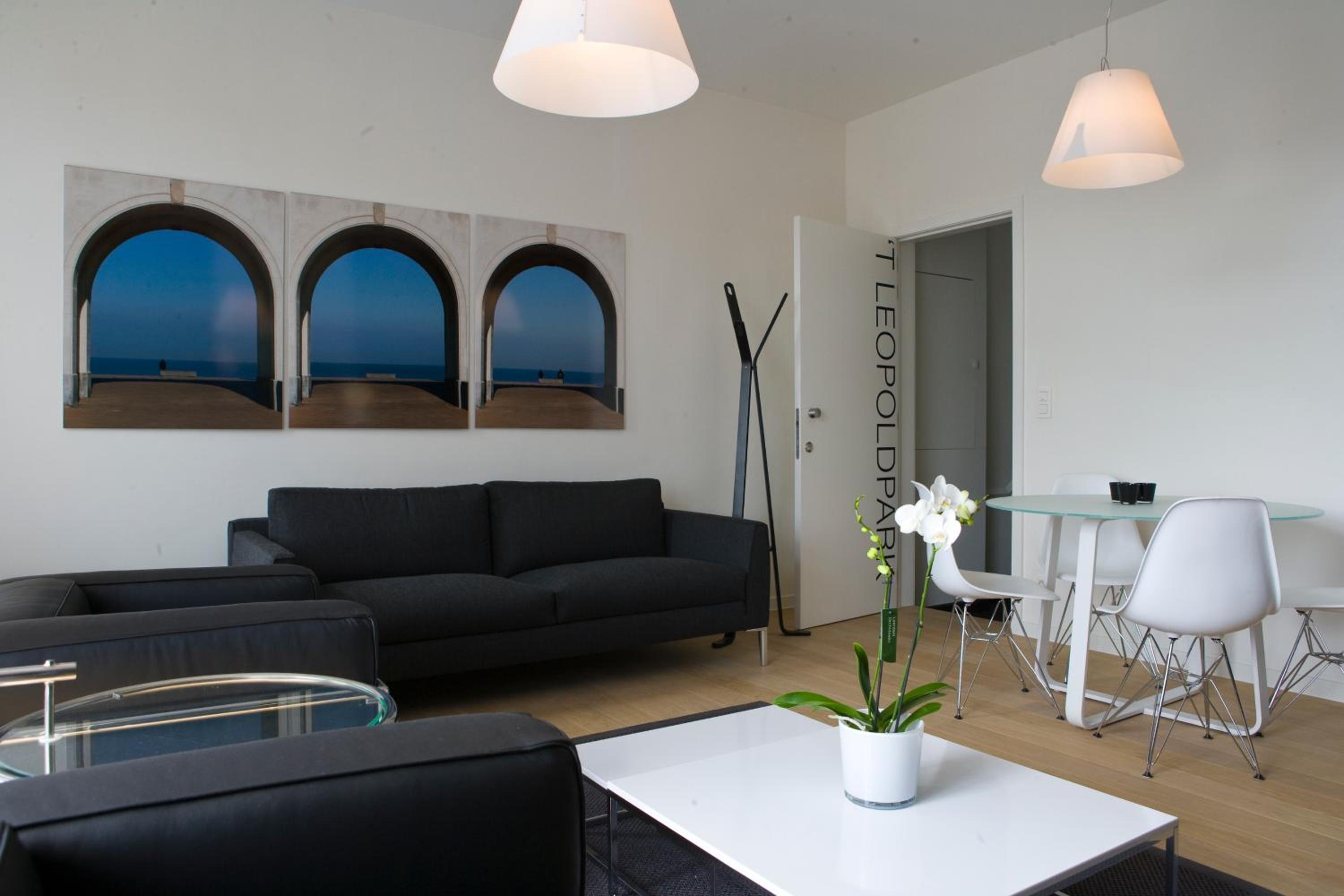 Two-Bedroom Apartment with Terrace photo 2