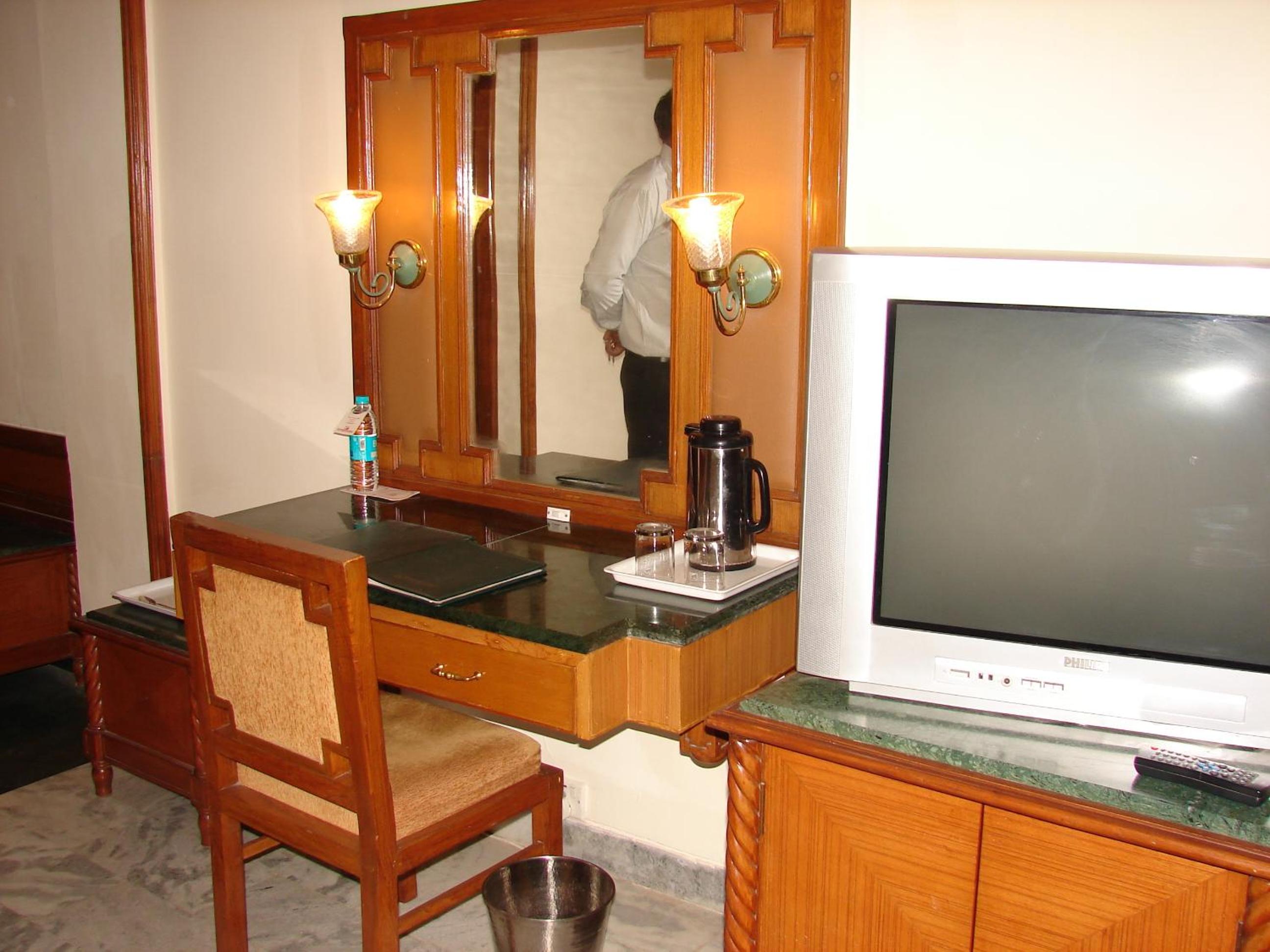 King Room with Pool View photo 3
