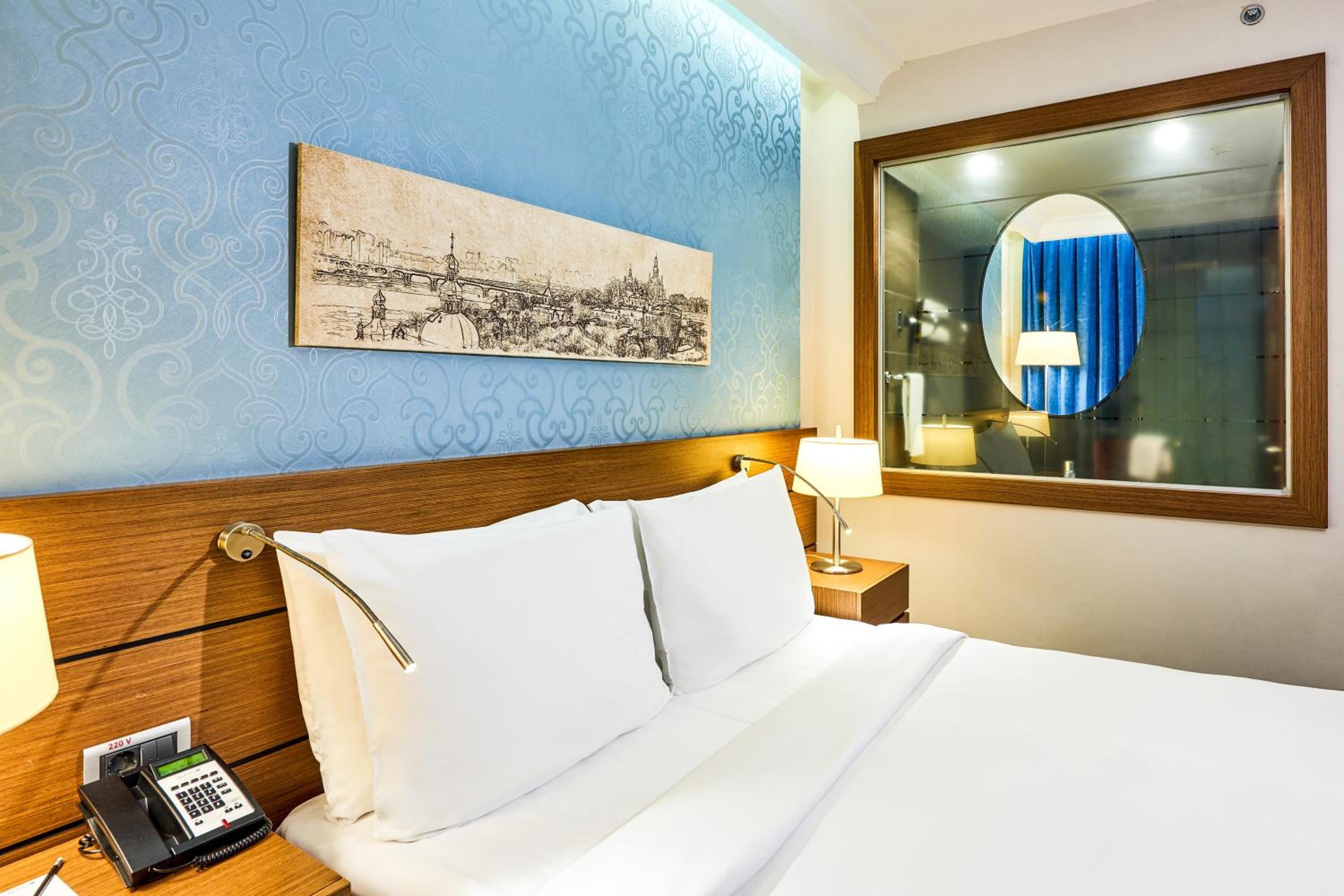 Standard Double or Twin Room photo 3