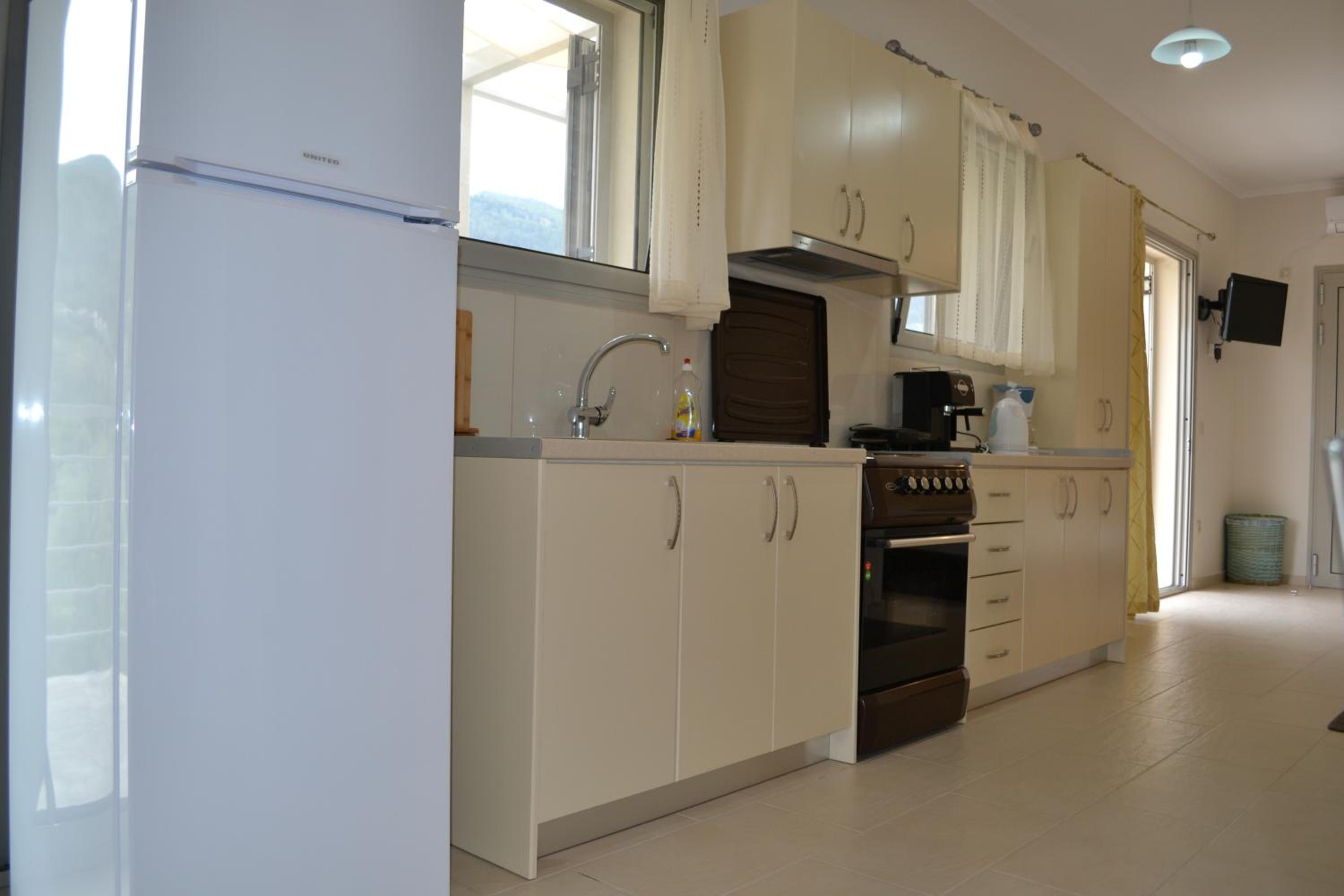 Studio Apartment photo 2