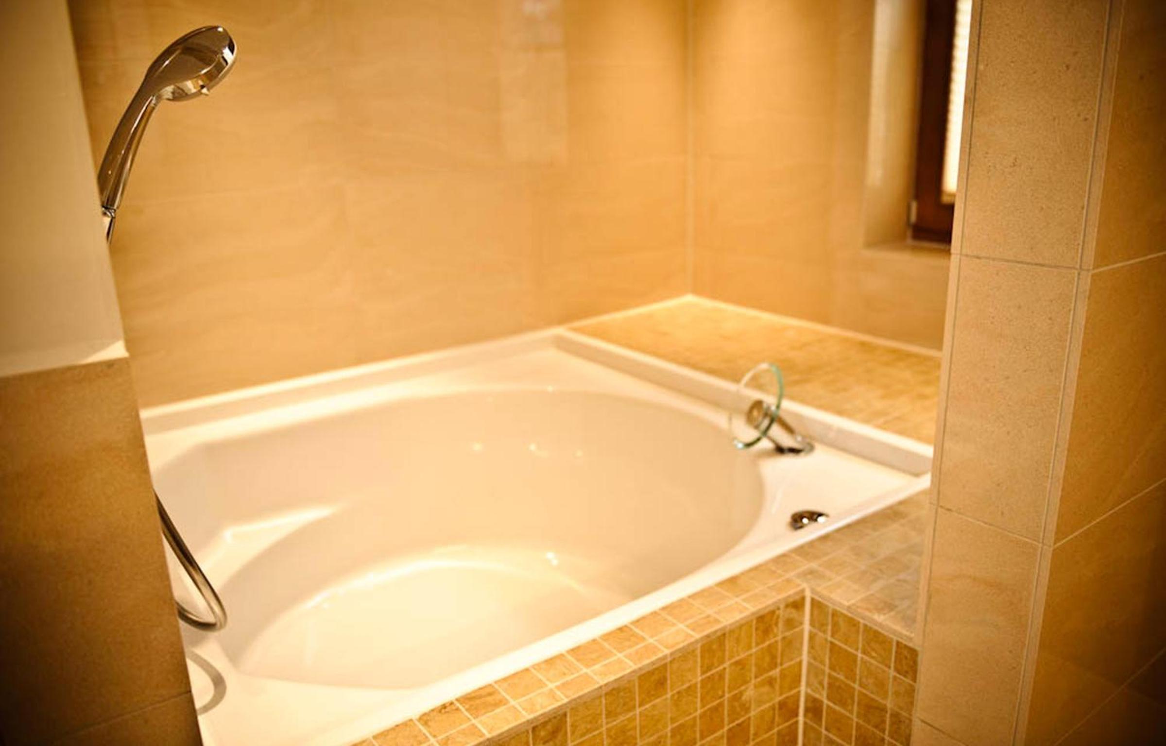 Deluxe Junior Suite - Photo 3
