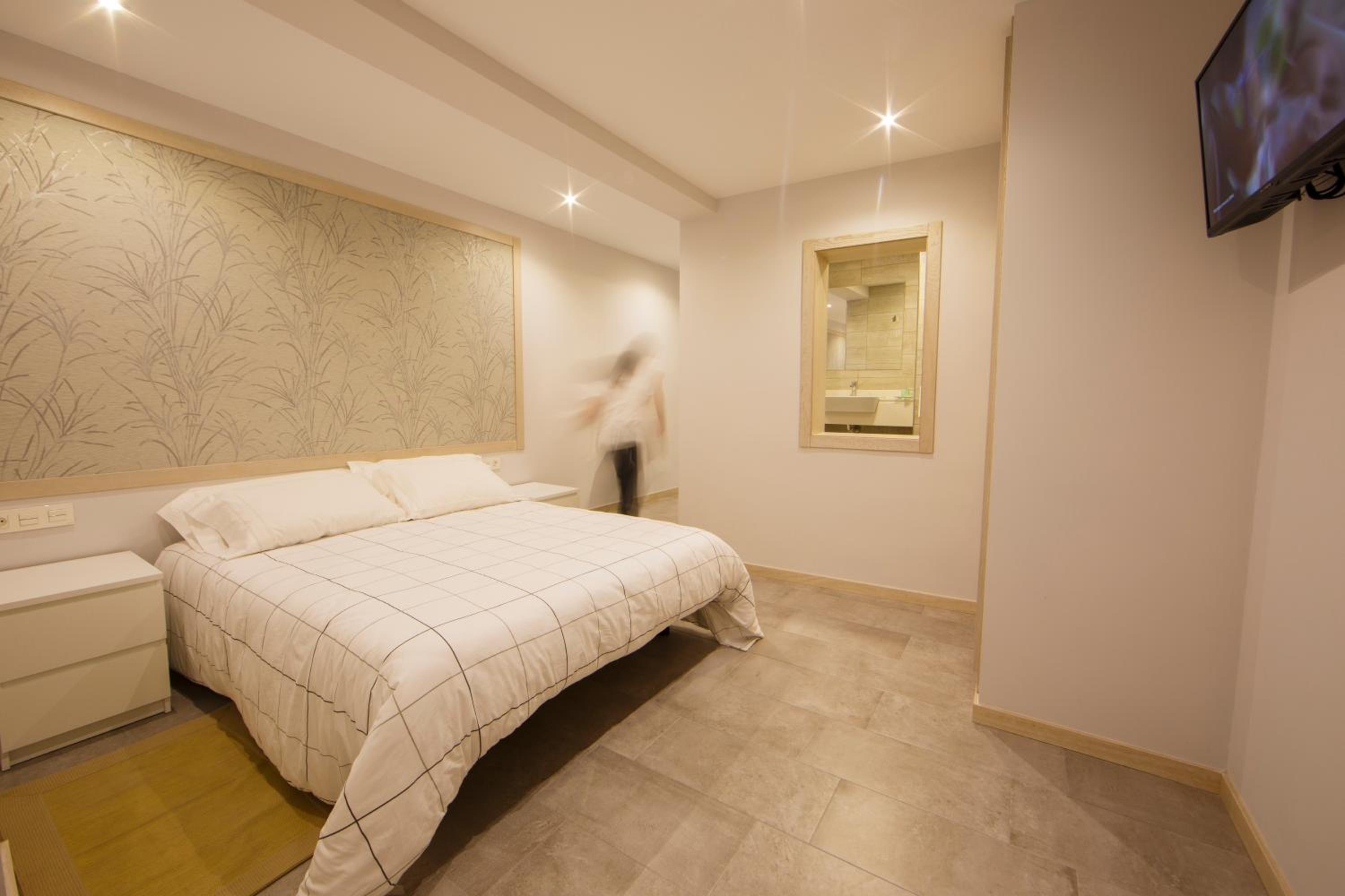 Double or Twin Room photo 2