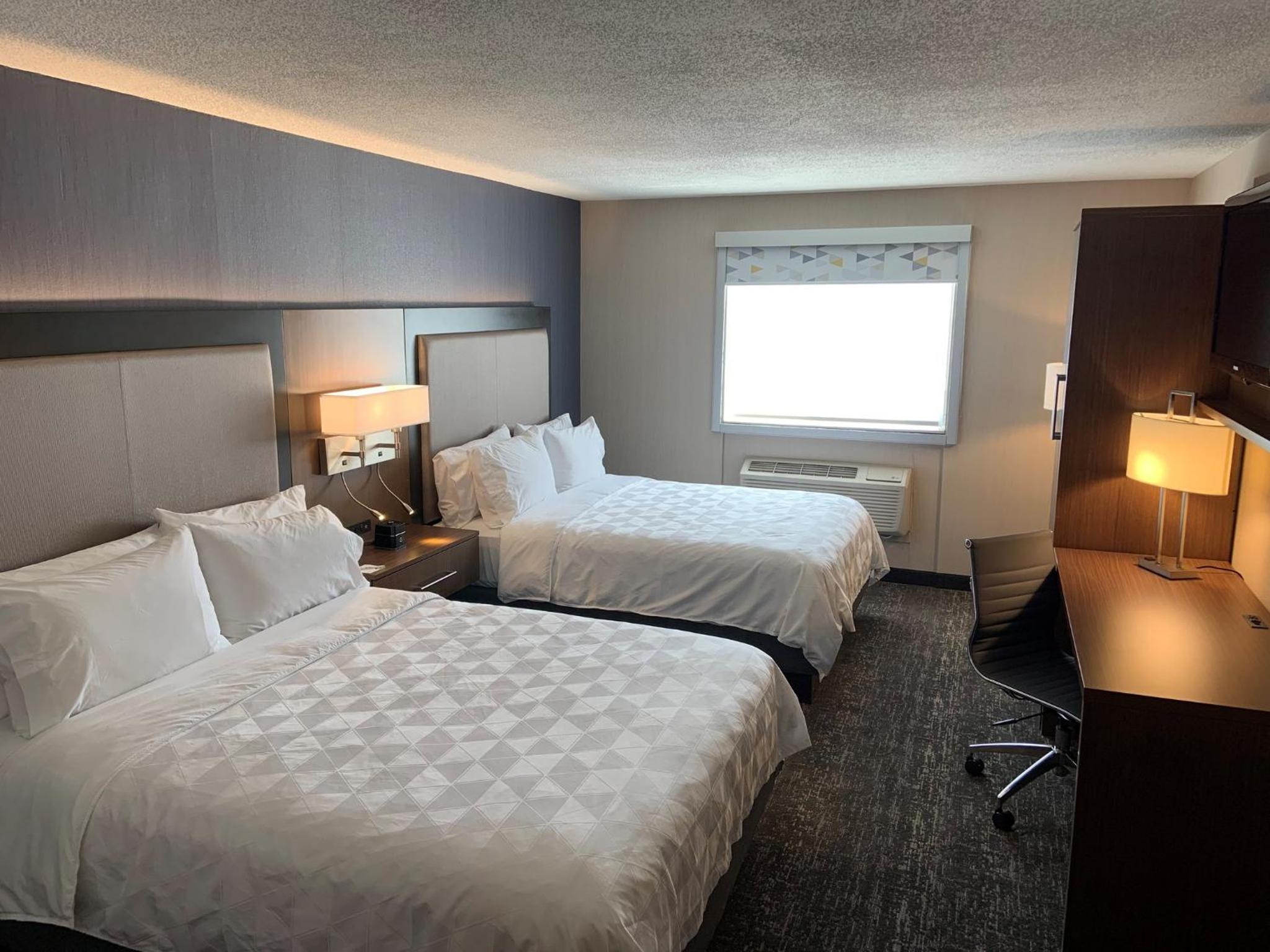Standard Queen Room with Two Queen Beds and Refrigerator