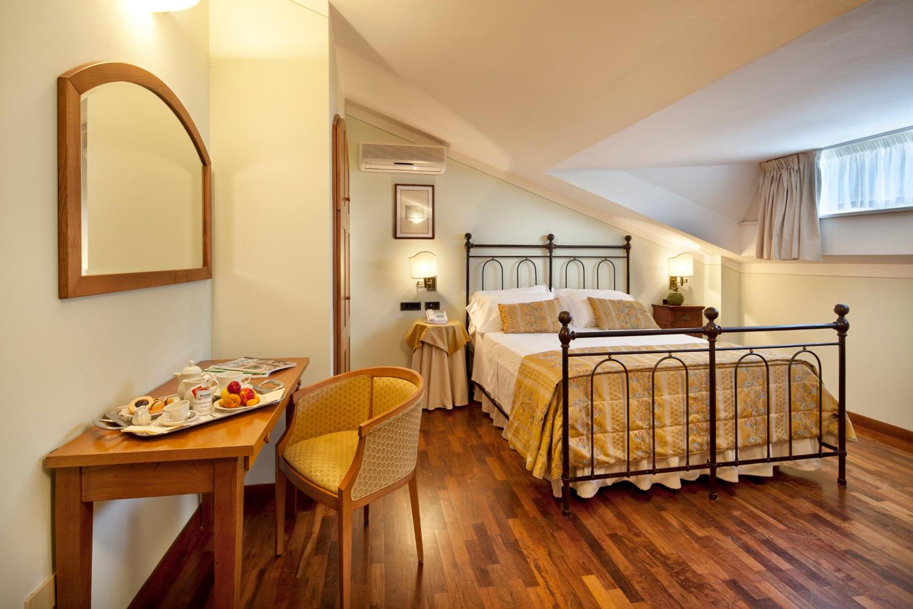Double or Twin Room photo 1