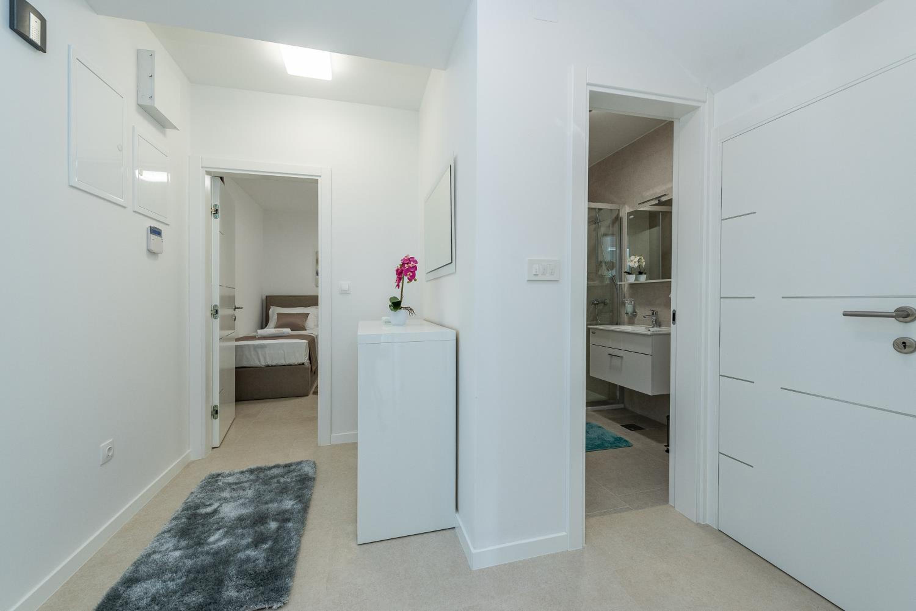 Duplex Three-Bedroom Apartment photo 2