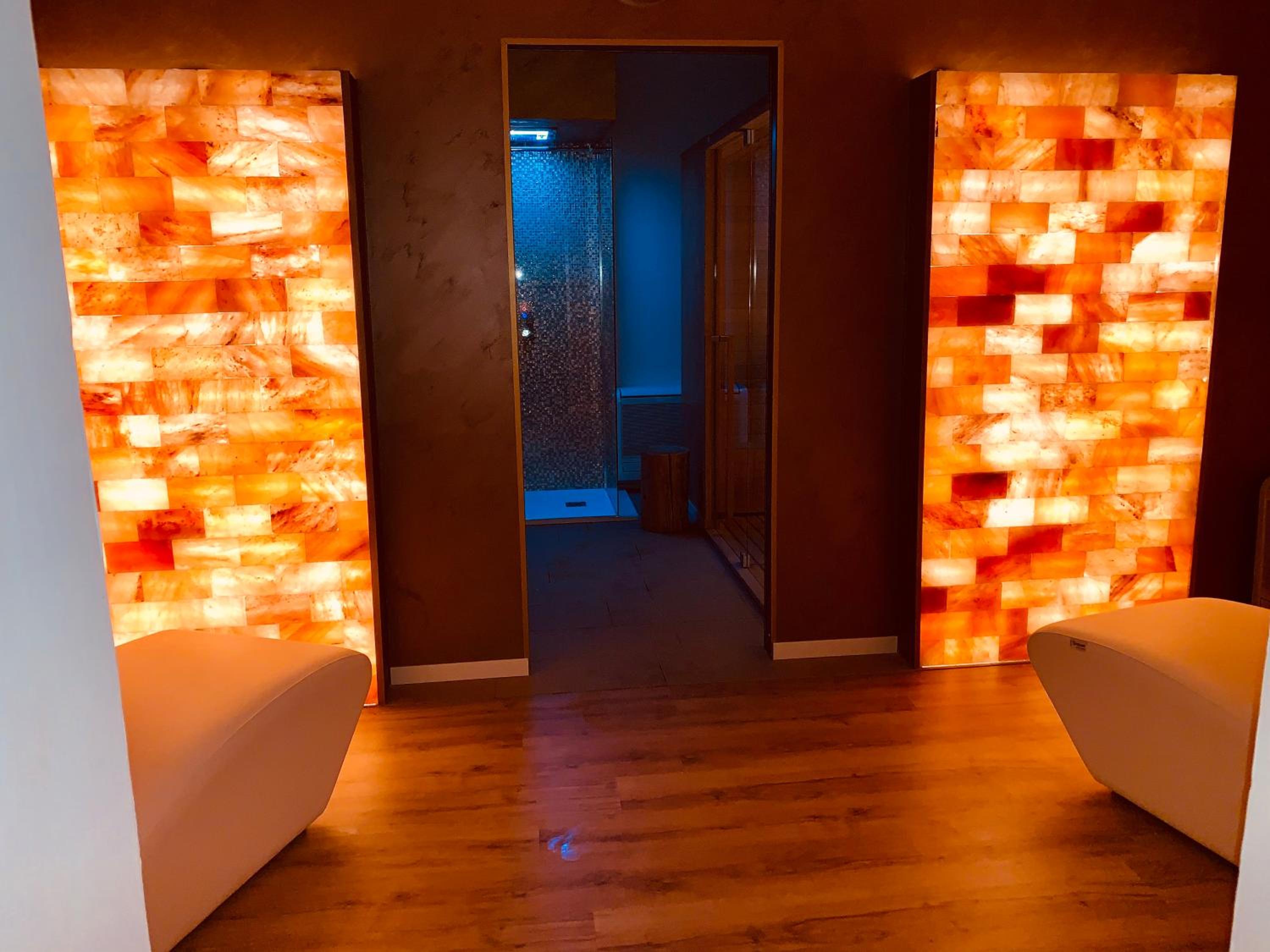 Deluxe Double Room with Spa Access - Photo 14