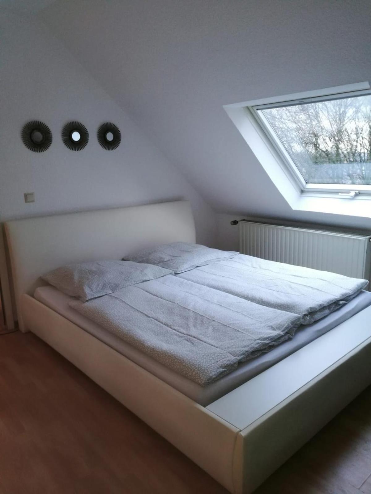 One-Bedroom Apartment - Photo 1