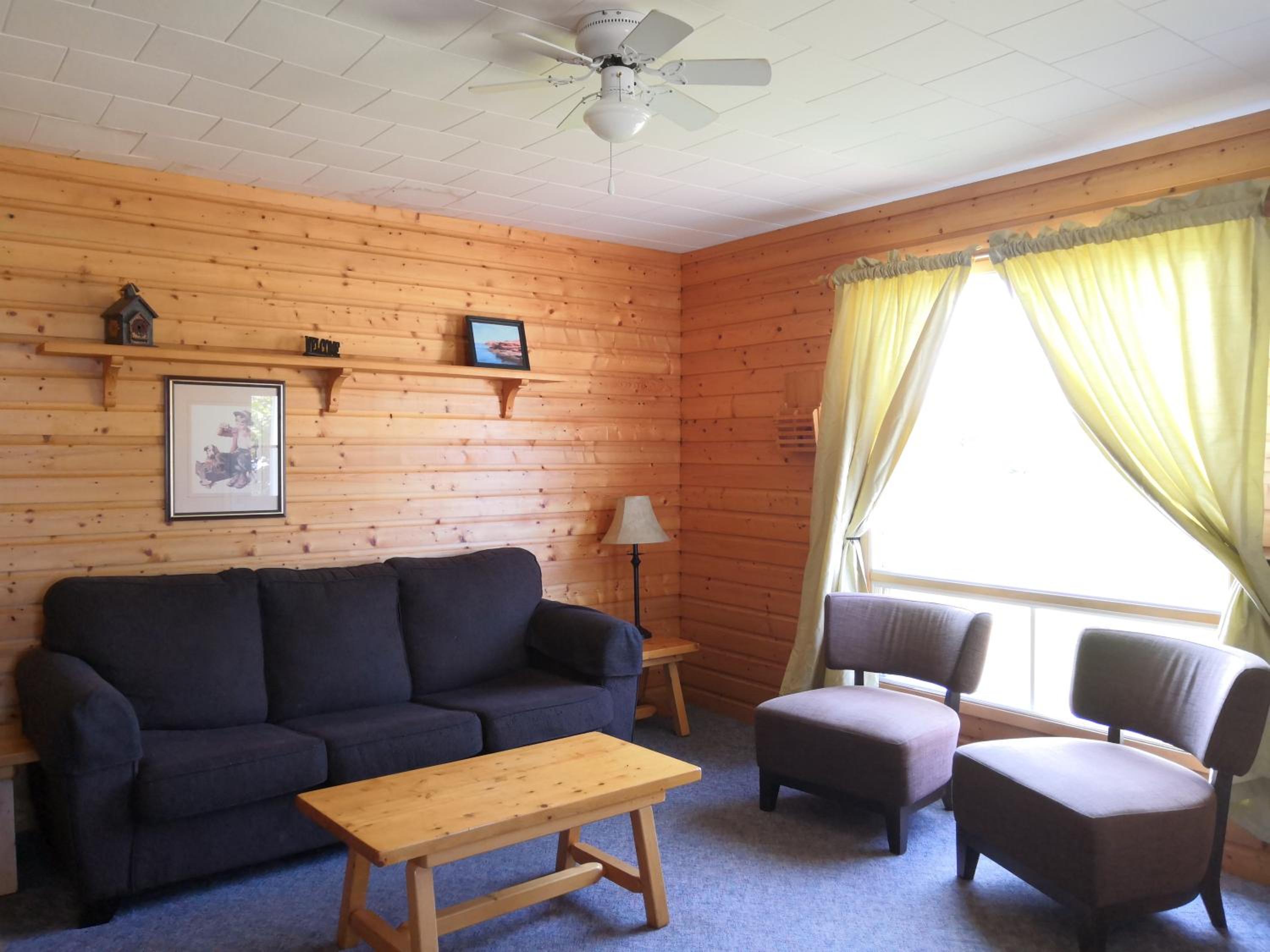 双卧室小屋