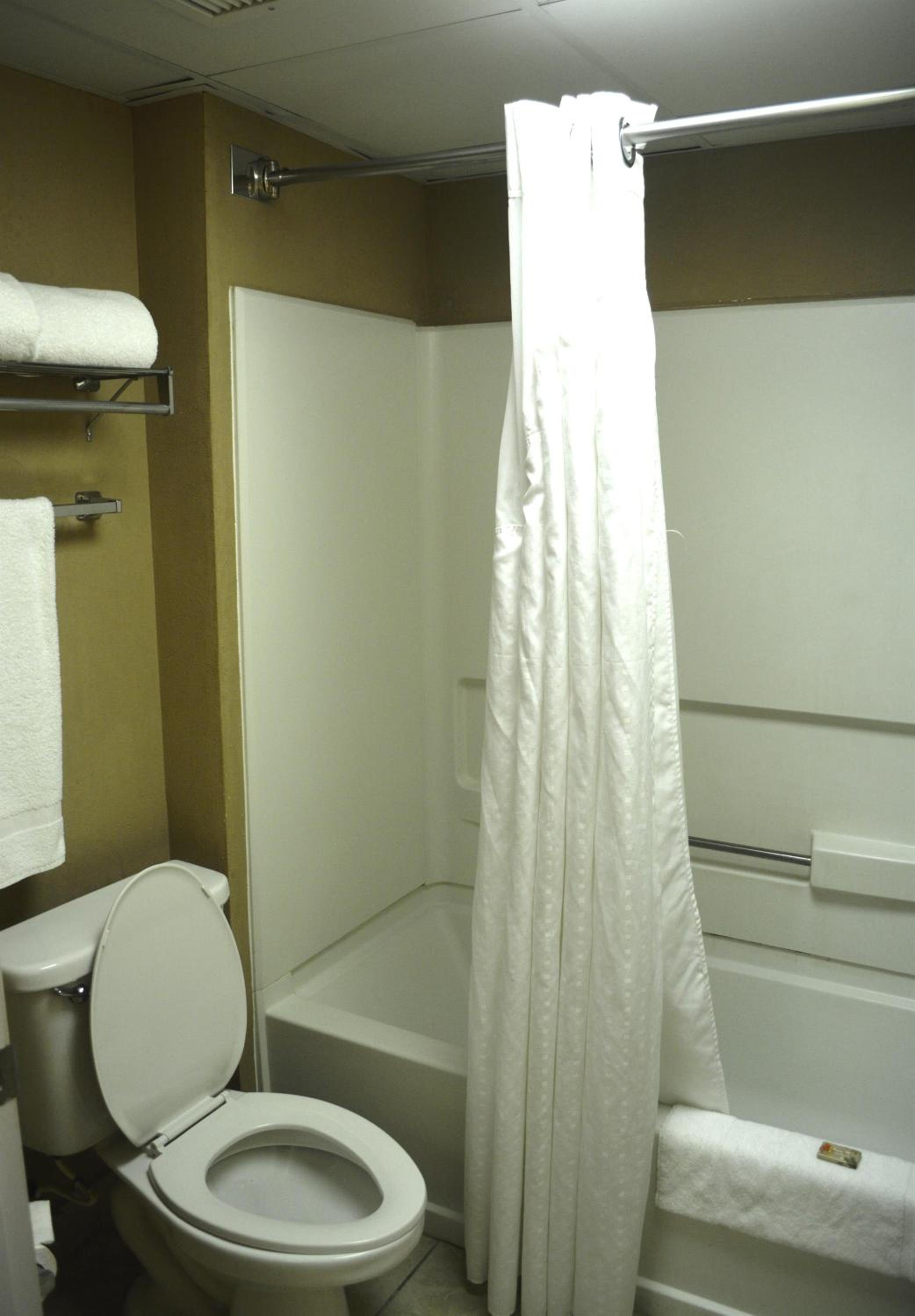 King Suite with Sofa Bed and Jetted Tub - Photo 2