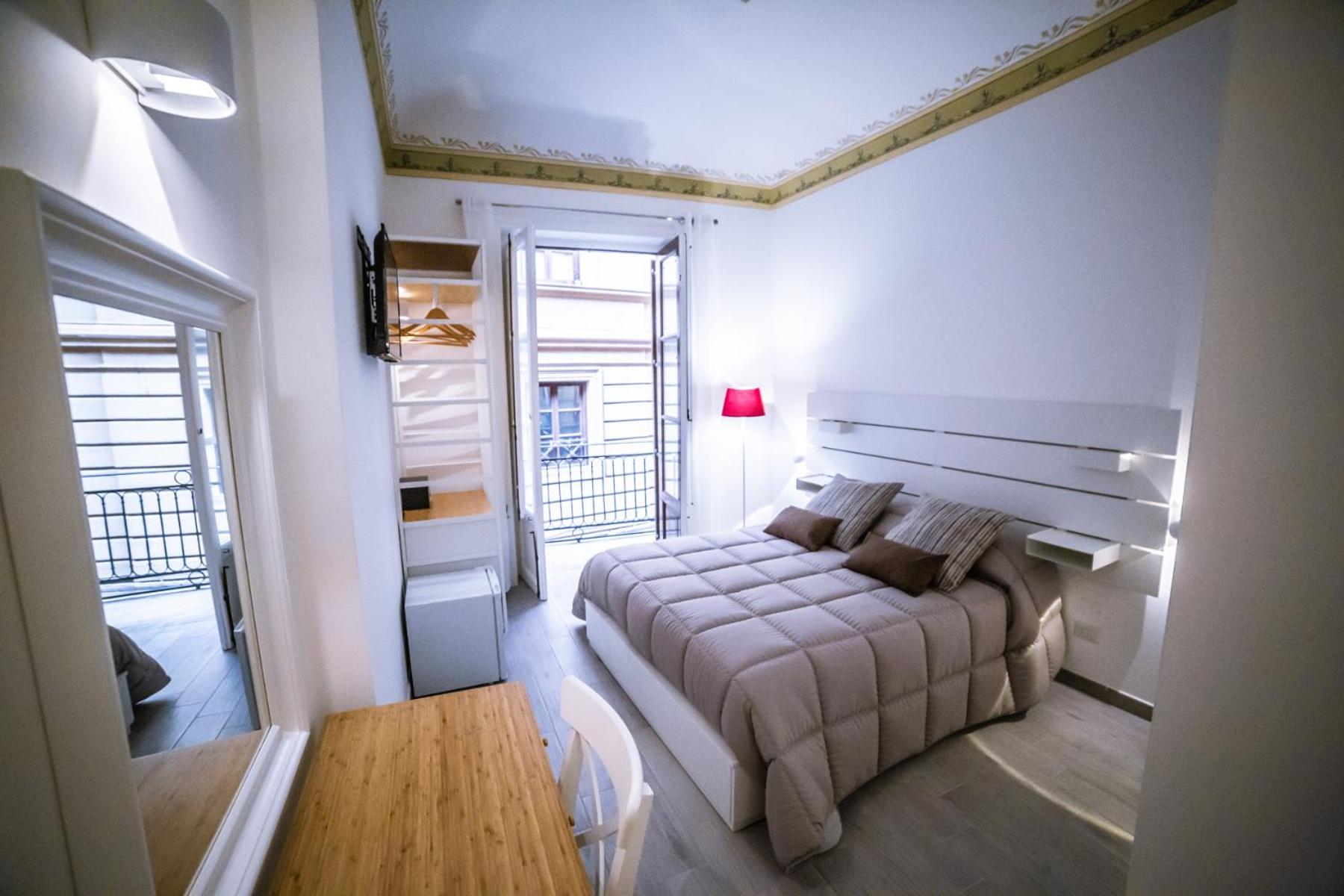 Deluxe Double Room with Balcony - Photo 1