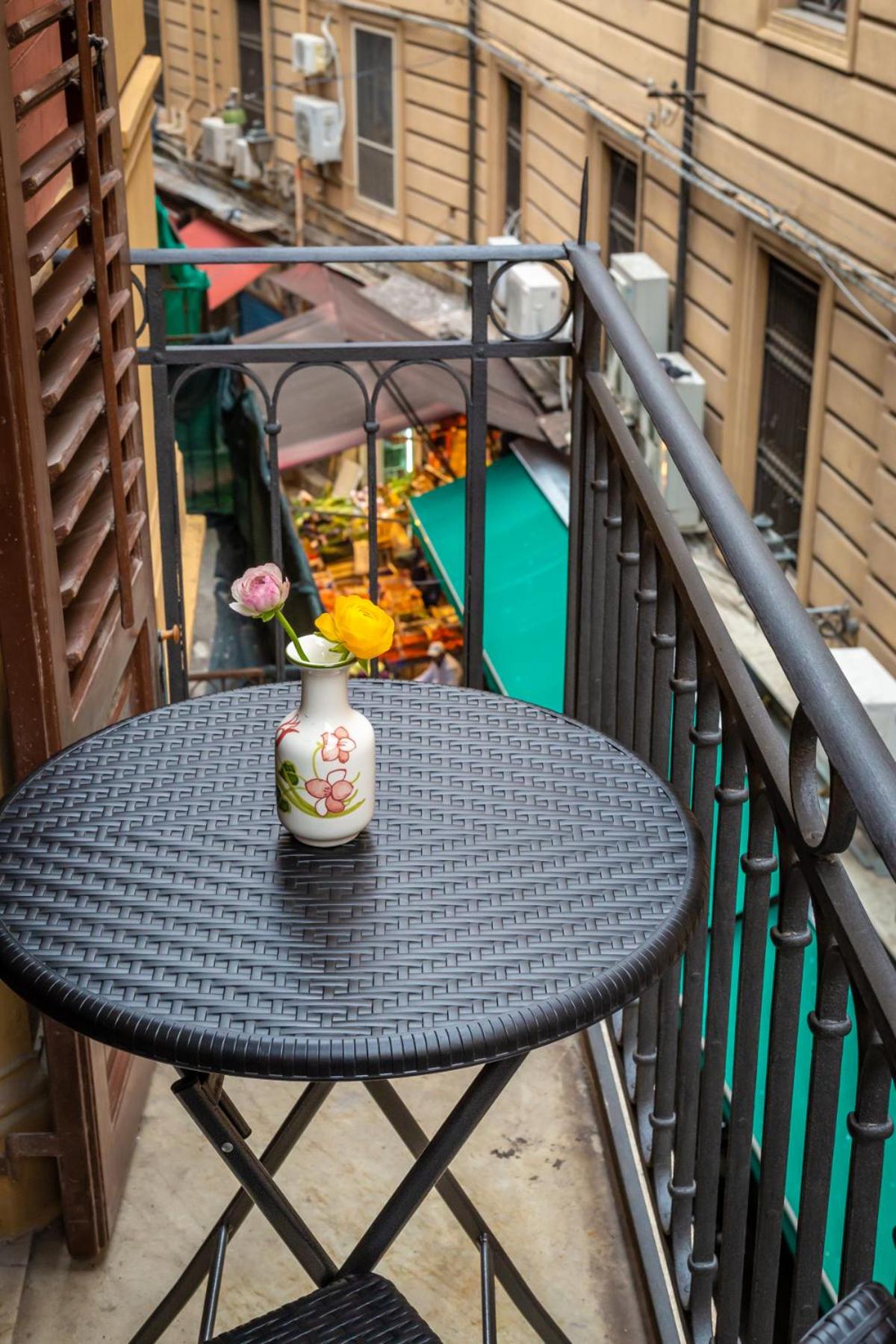 Deluxe Double Room with Balcony - Photo 20