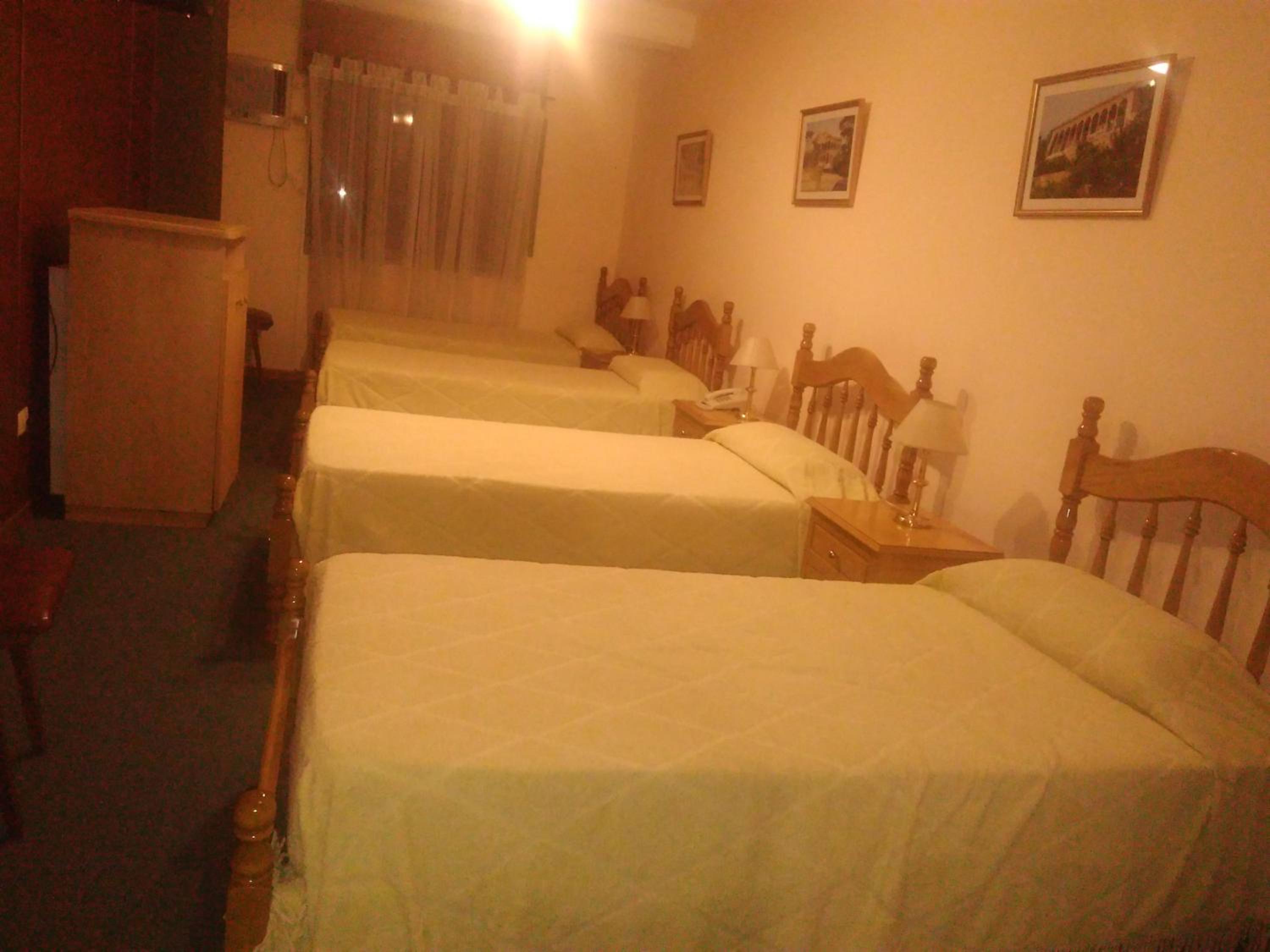 Quadruple Room with Bath photo 1