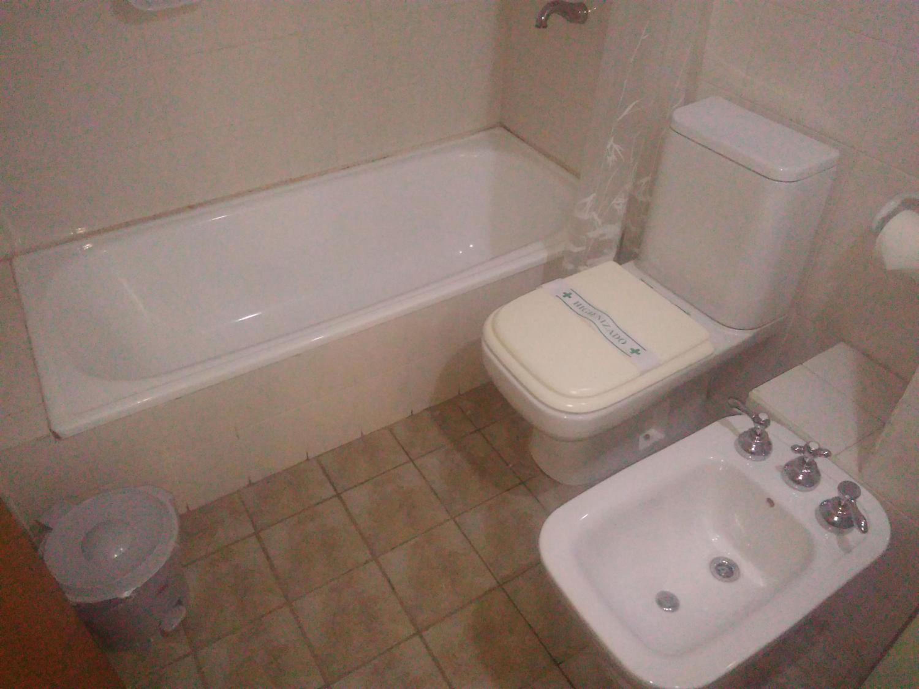 Quadruple Room with Bath photo 2