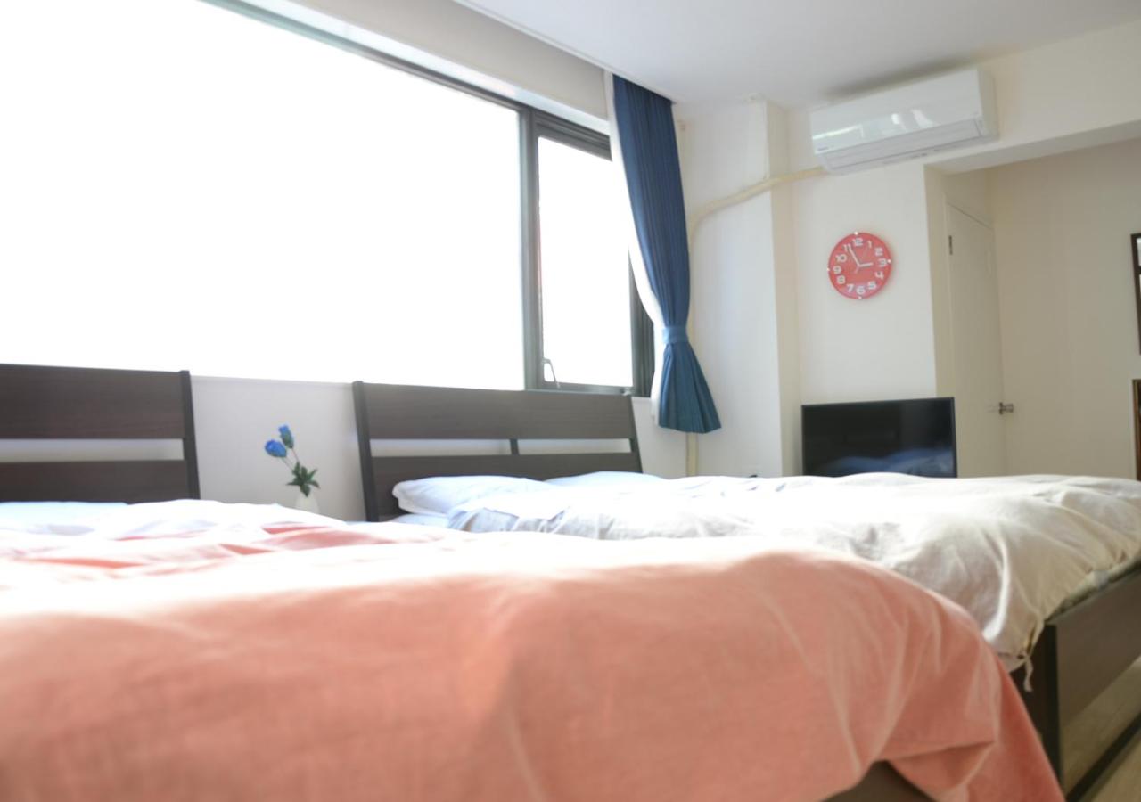 One-Bedroom Apartment - Photo 1