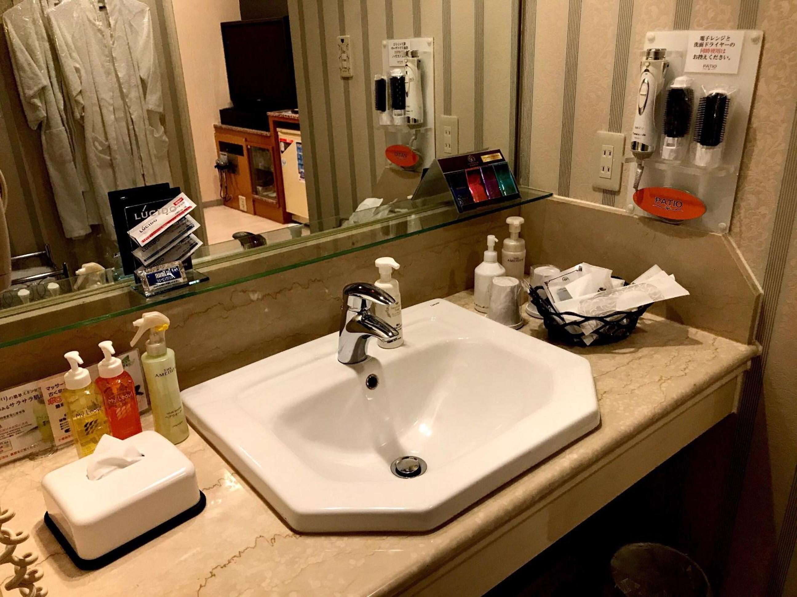 Standard Double Room - Photo 7