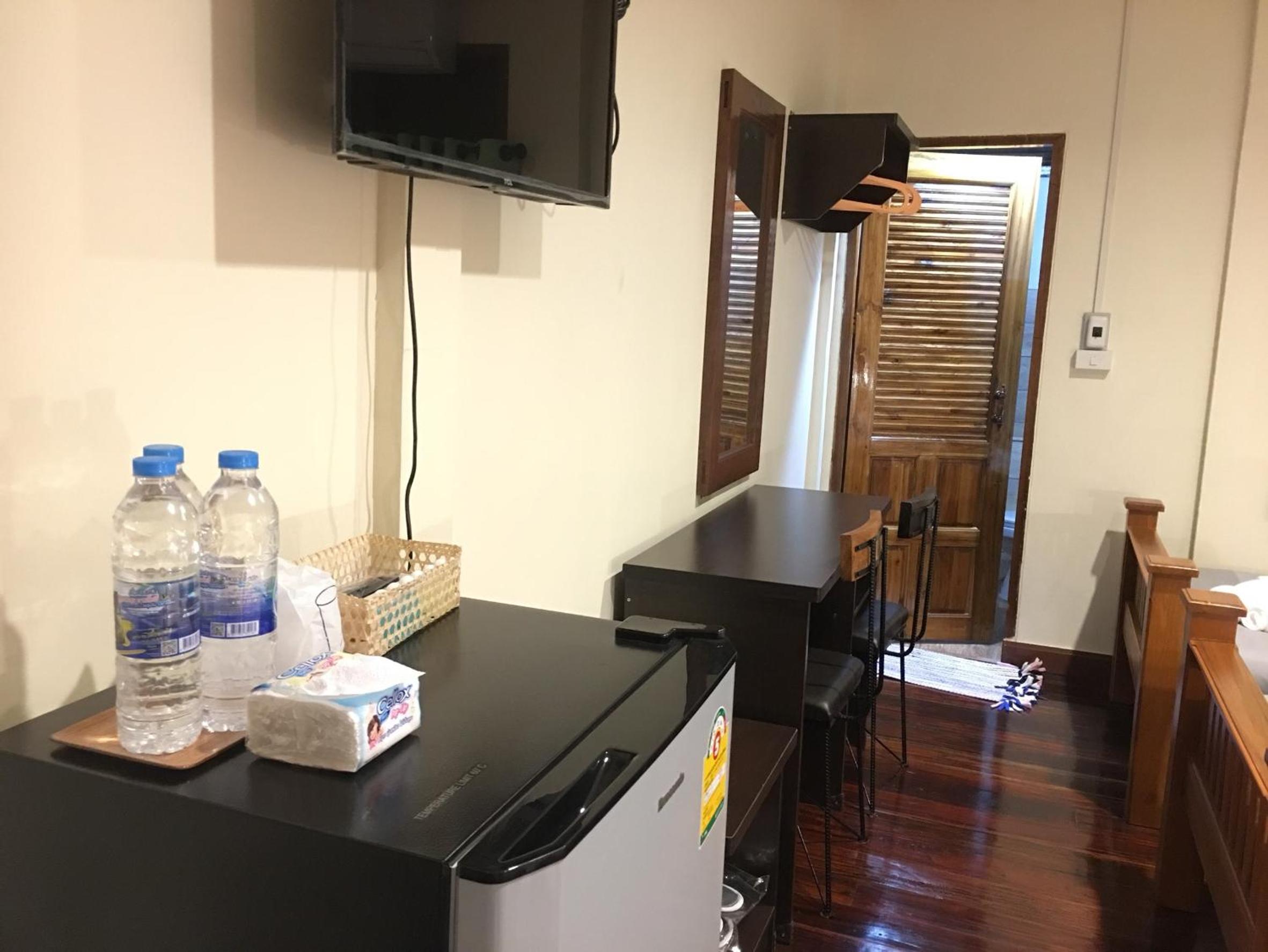 Economy Triple Room - Photo 2