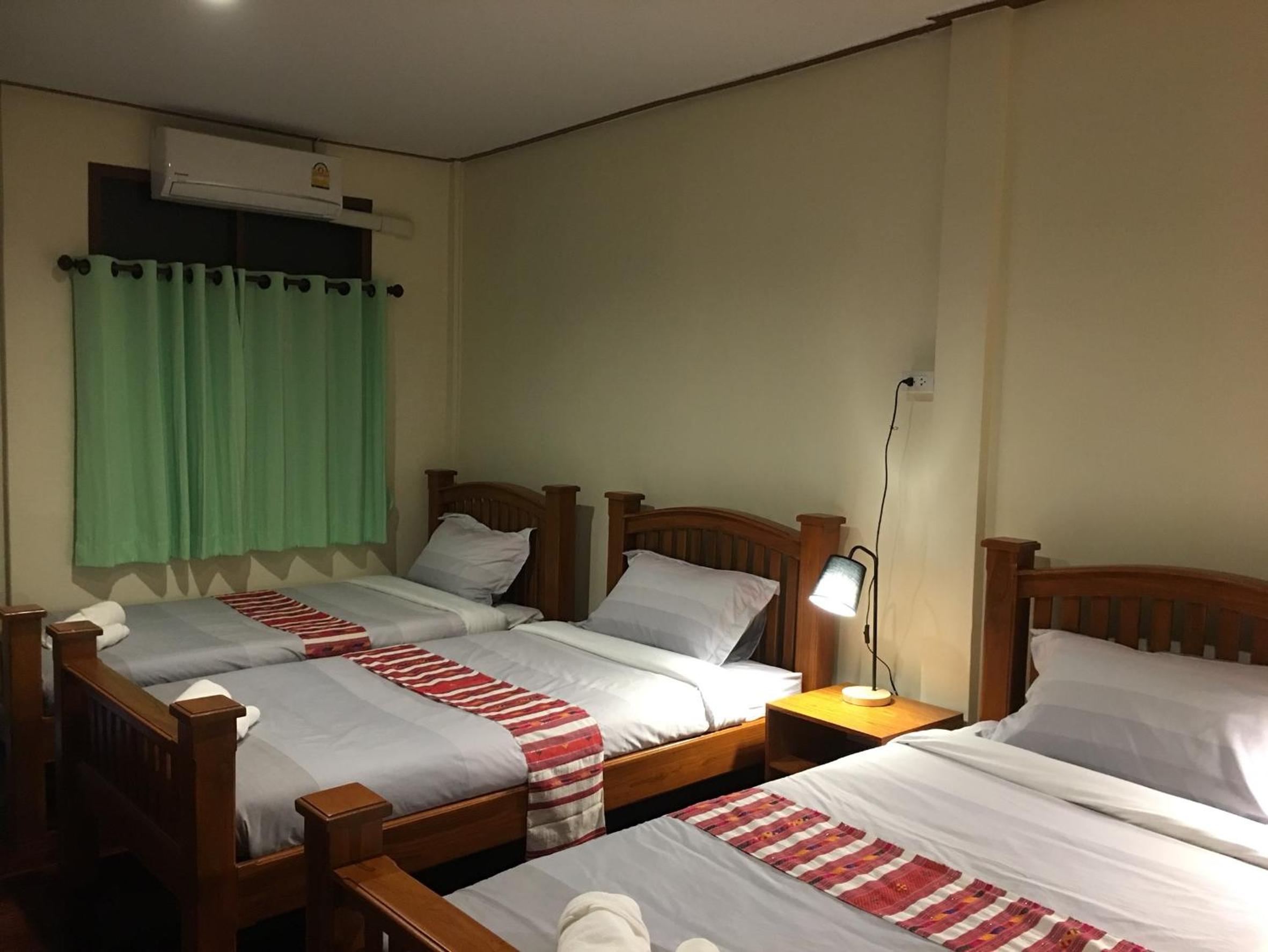 Economy Triple Room - Photo 1