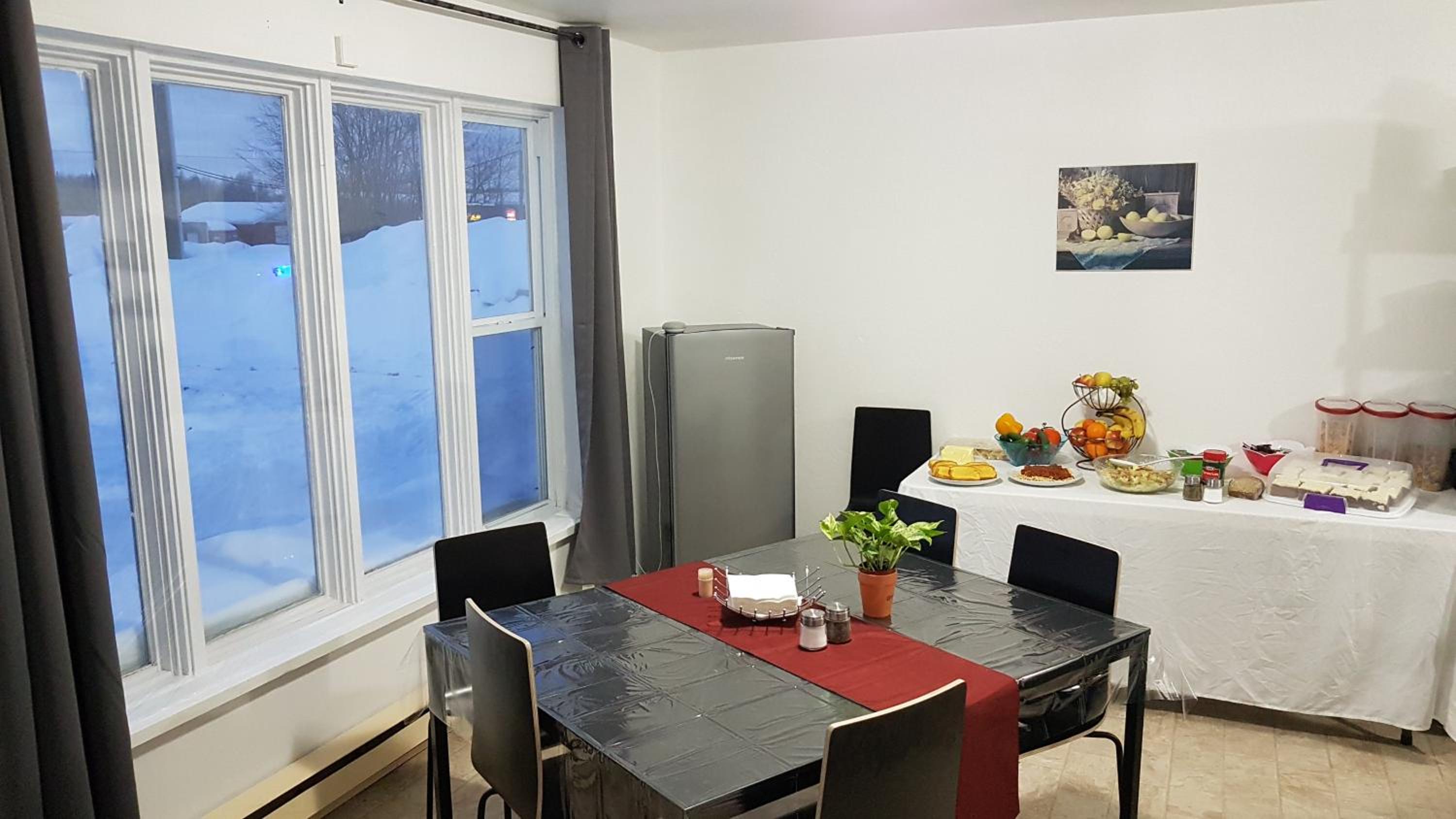 Two-Bedroom Suite - Photo 9