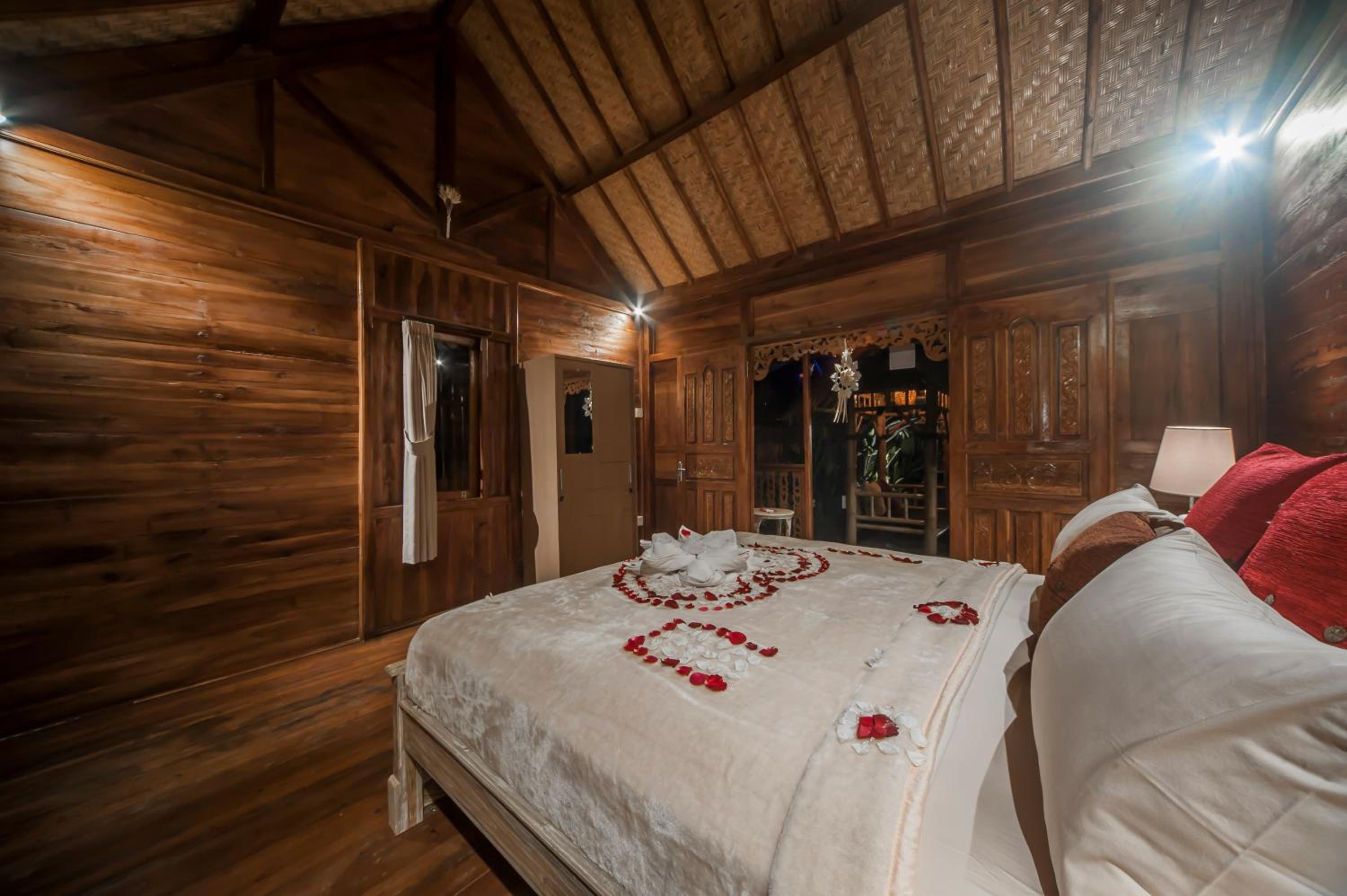 King Room with Garden View - Photo 32