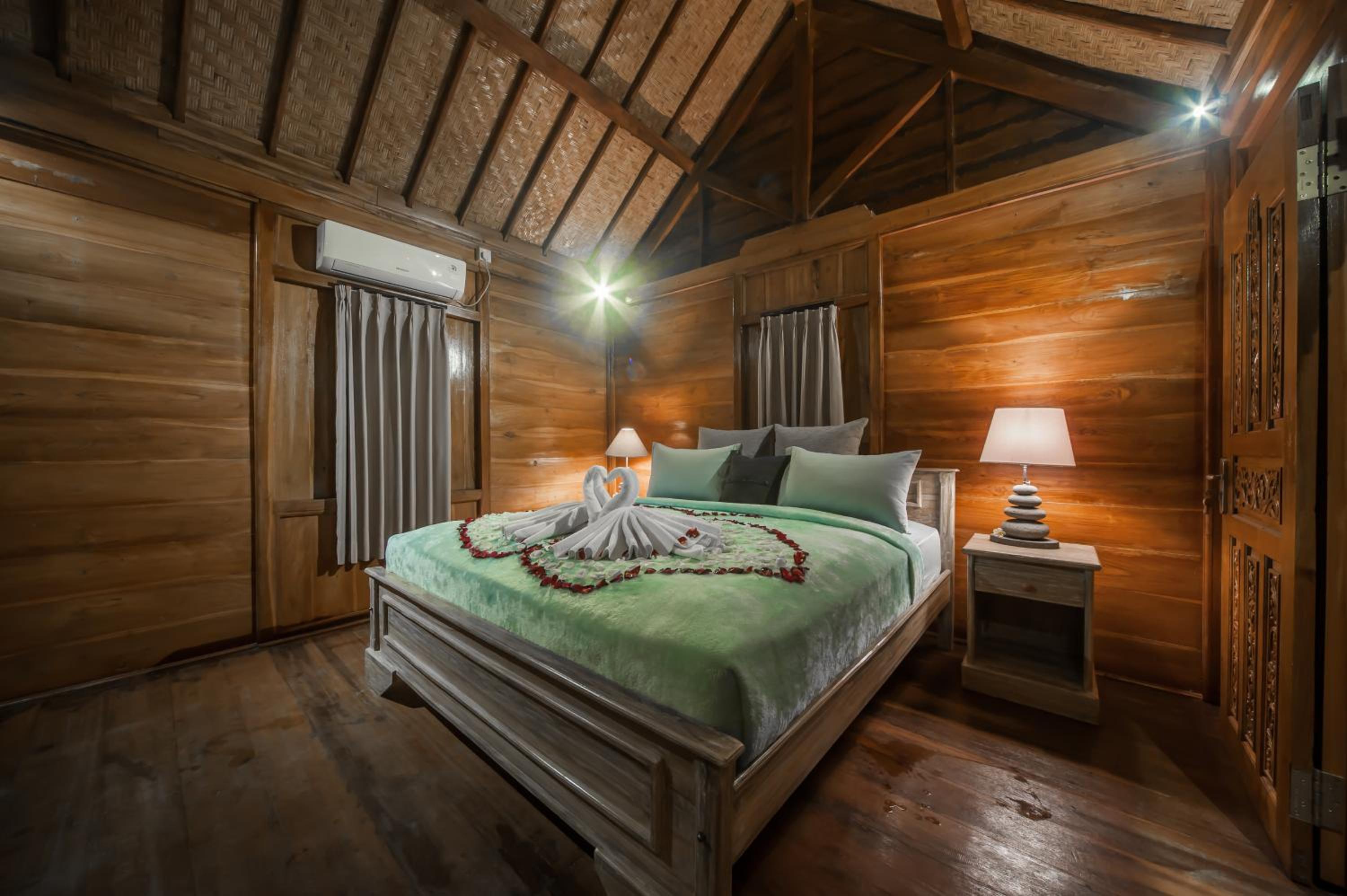 Double Room with Patio - Photo 6