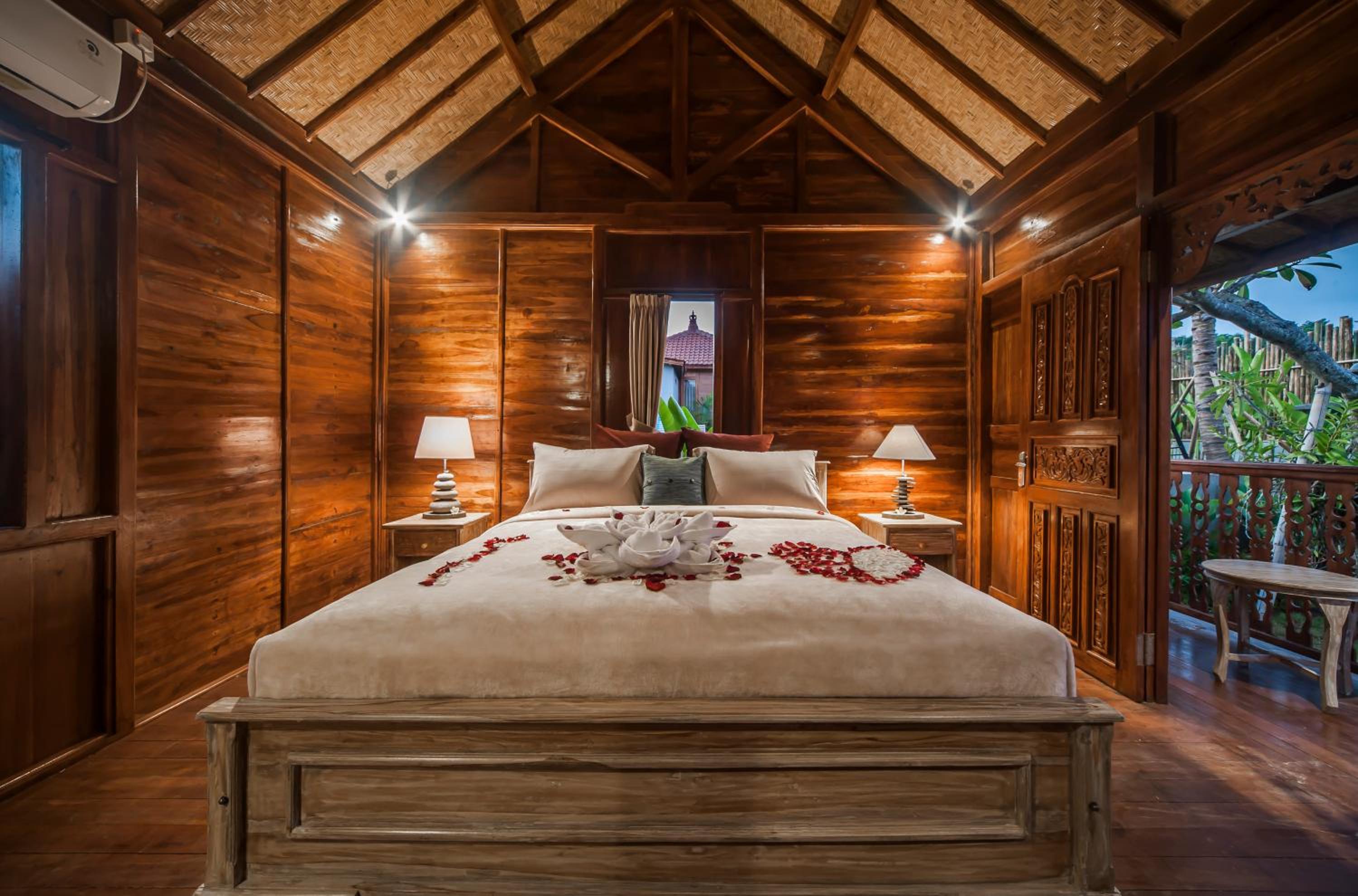 King Room with Garden View - Photo 15