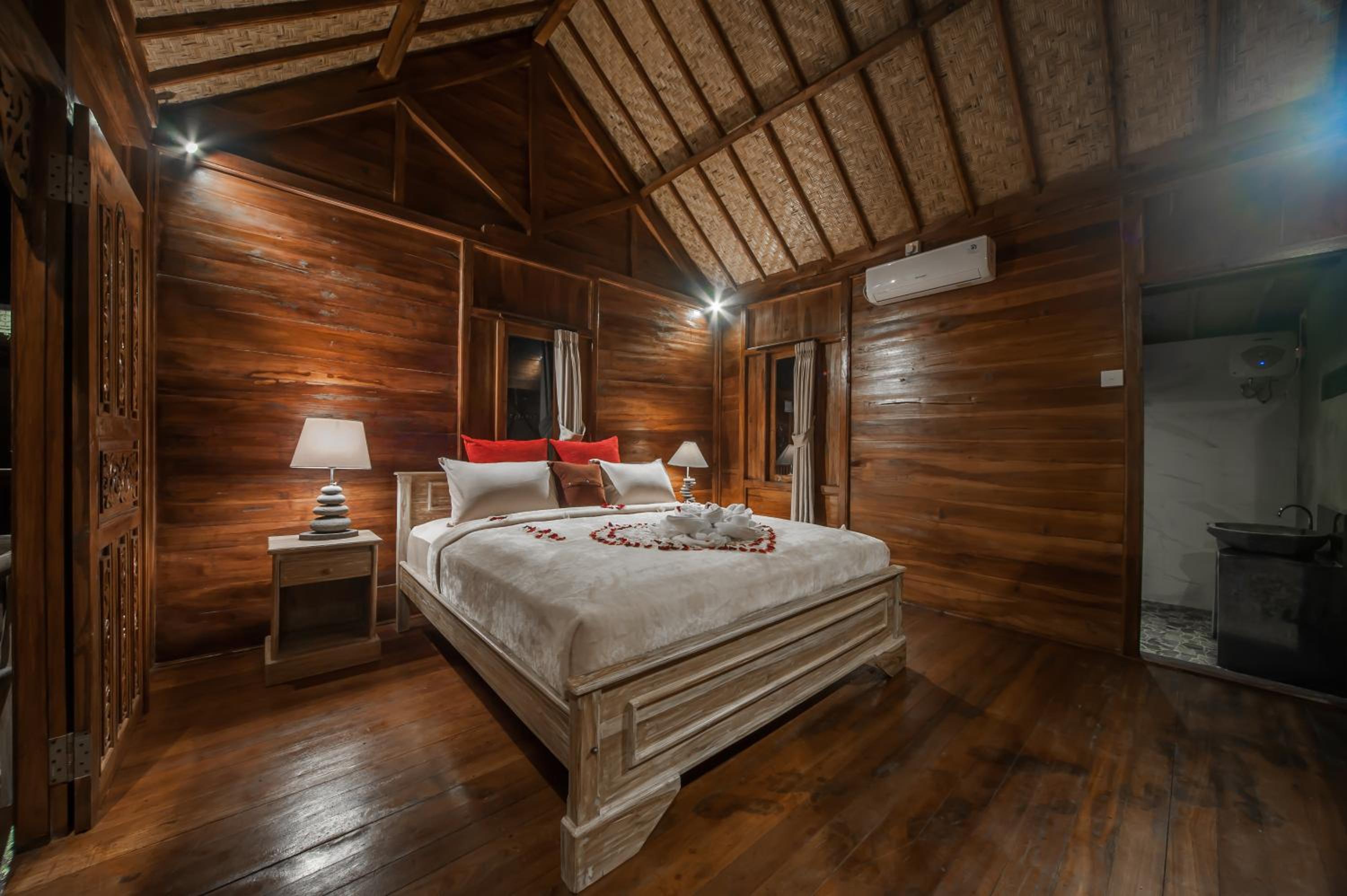 King Room with Garden View - Photo 12