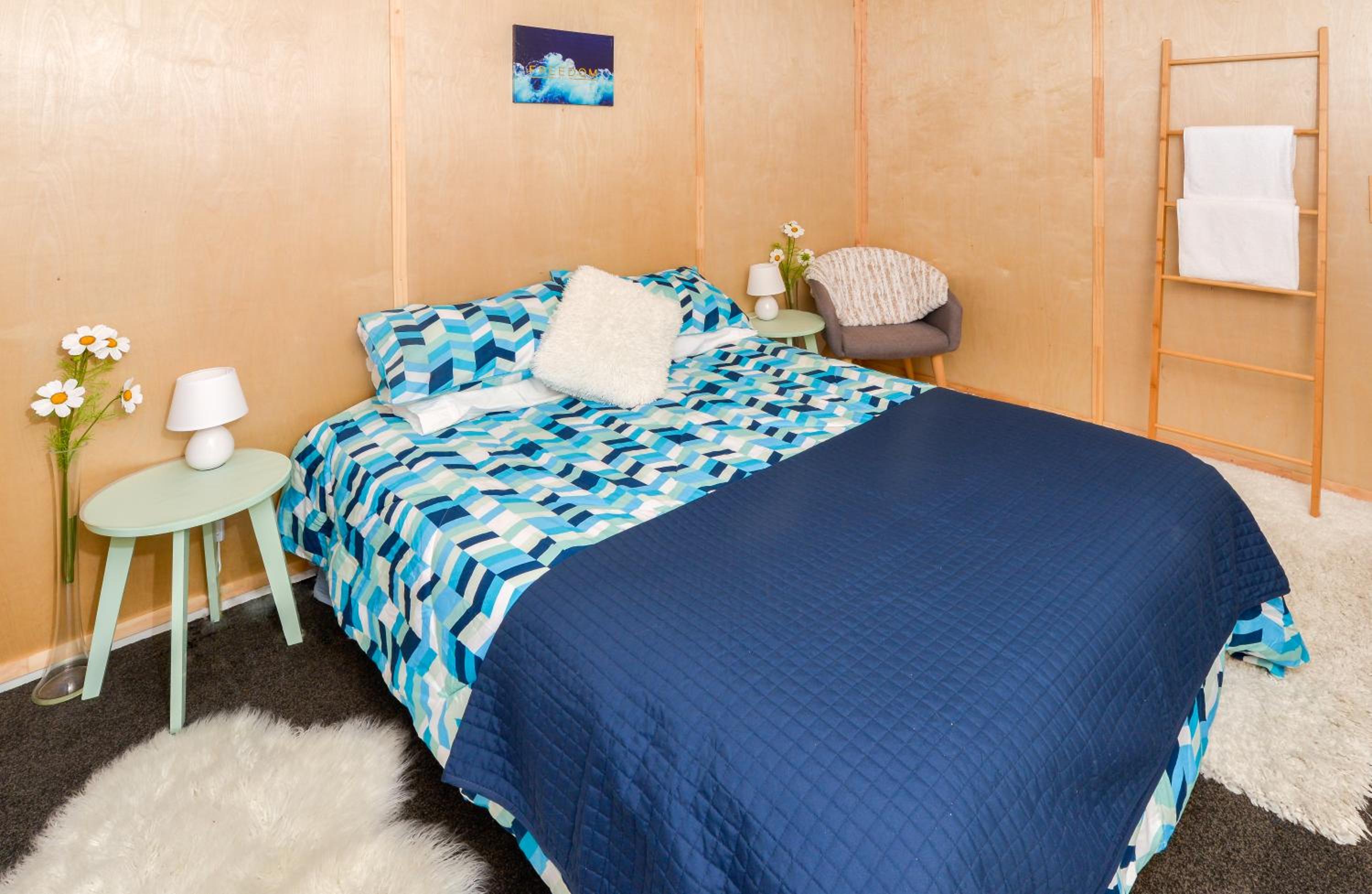 Double Room with Shared Bathroom photo 1