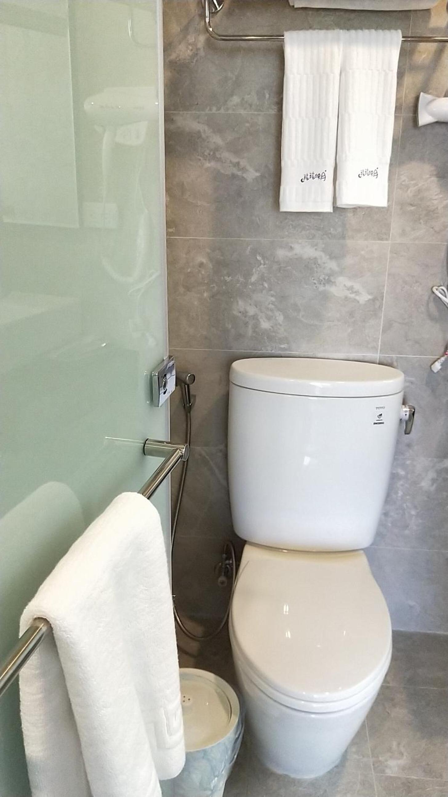 Deluxe Double Room with Balcony - Photo 2