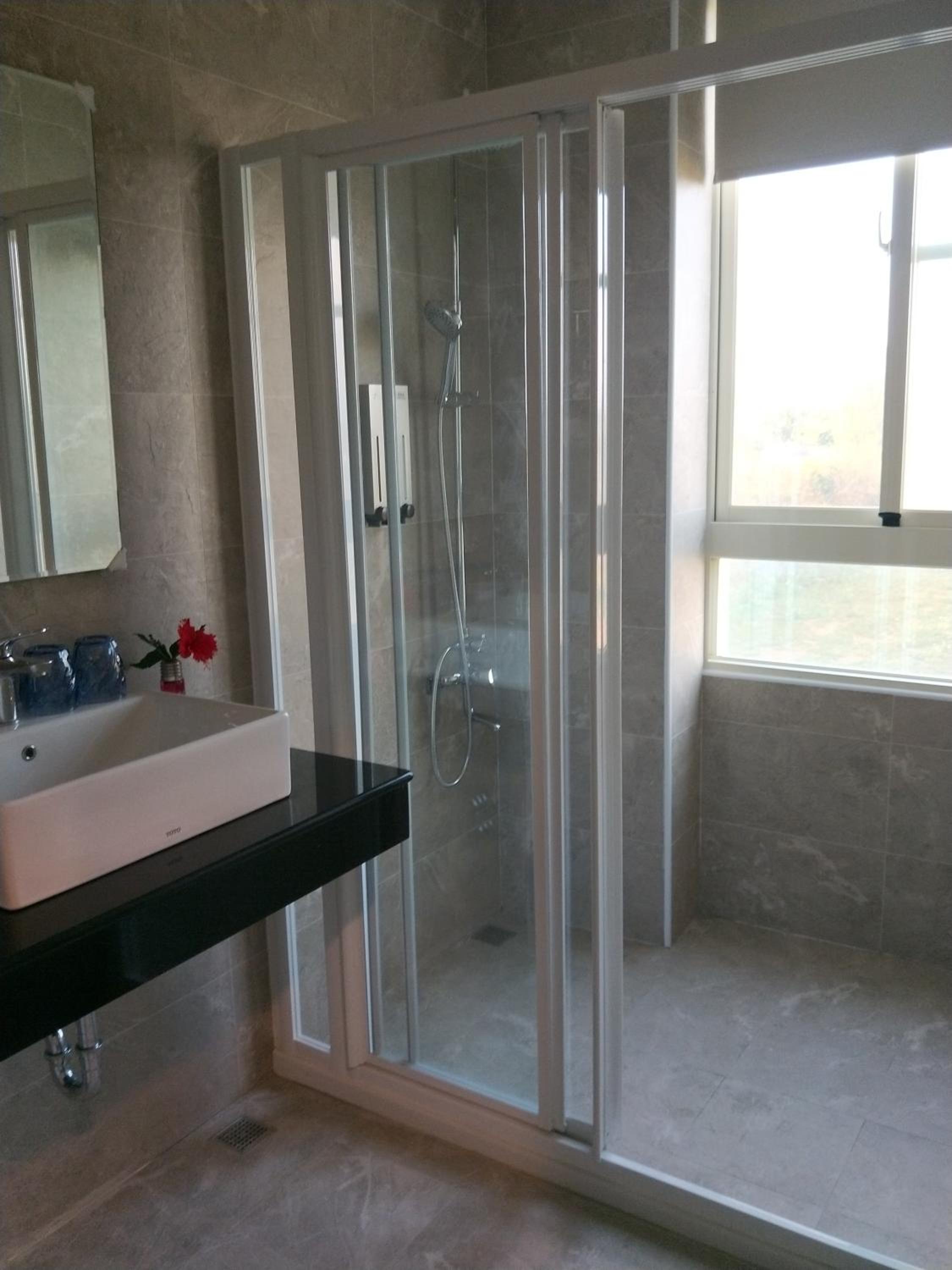 Deluxe Double Room with Balcony - Photo 3