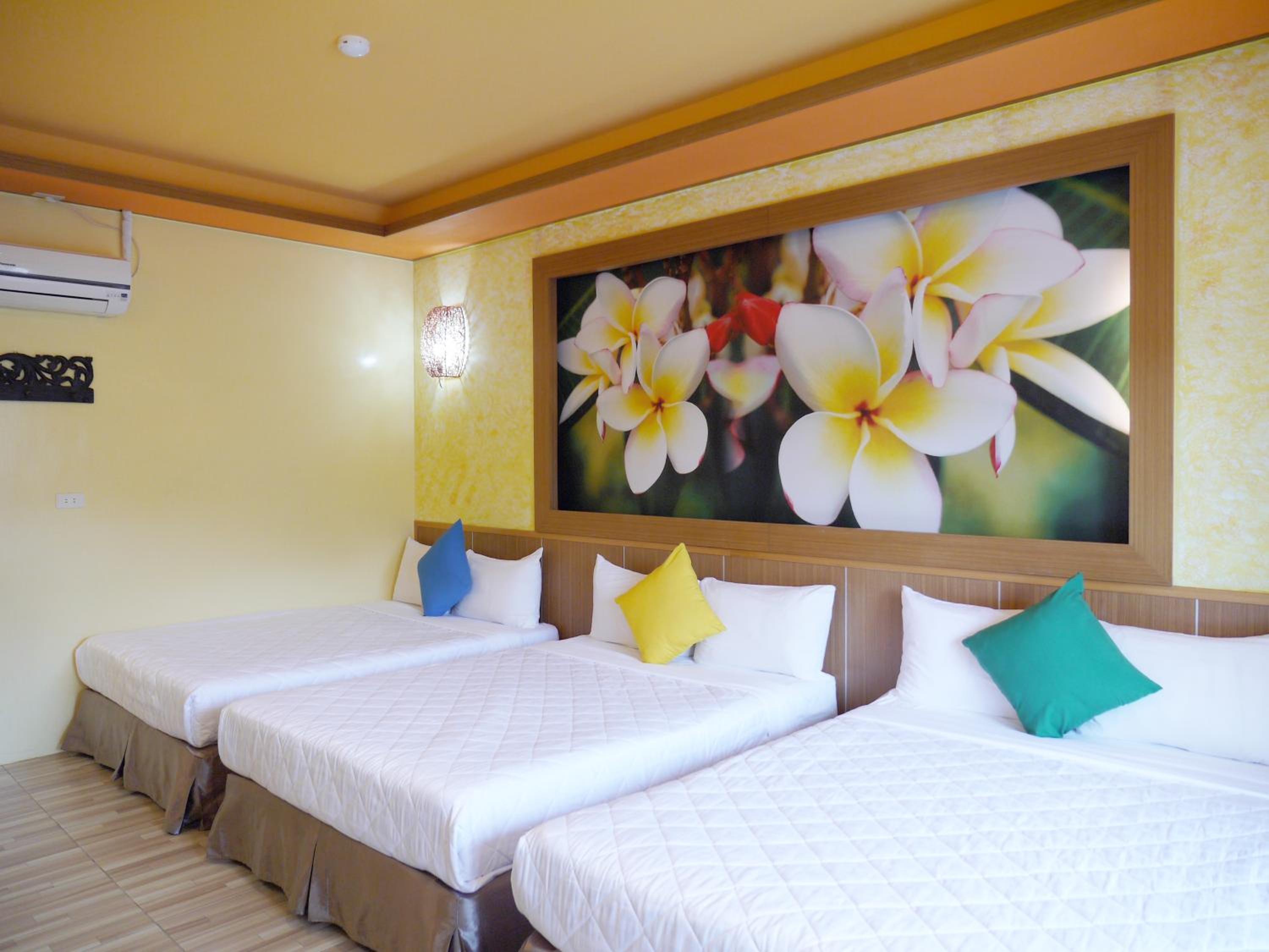Family Suite with Balcony photo 2