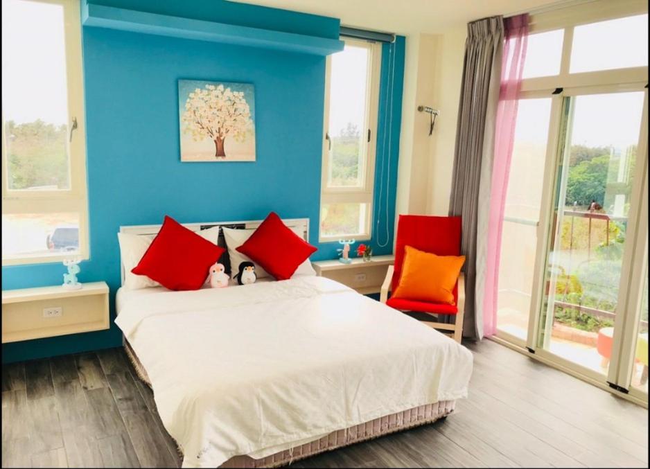 Deluxe Double Room with Balcony - Photo 19