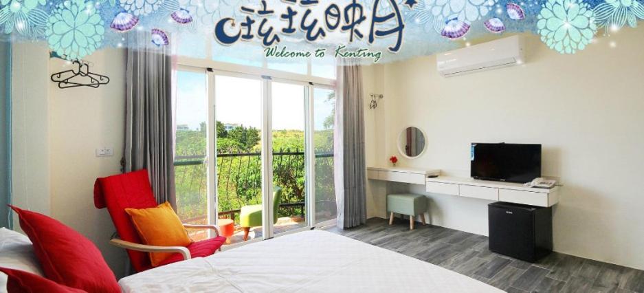 Deluxe Double Room with Balcony - Photo 21