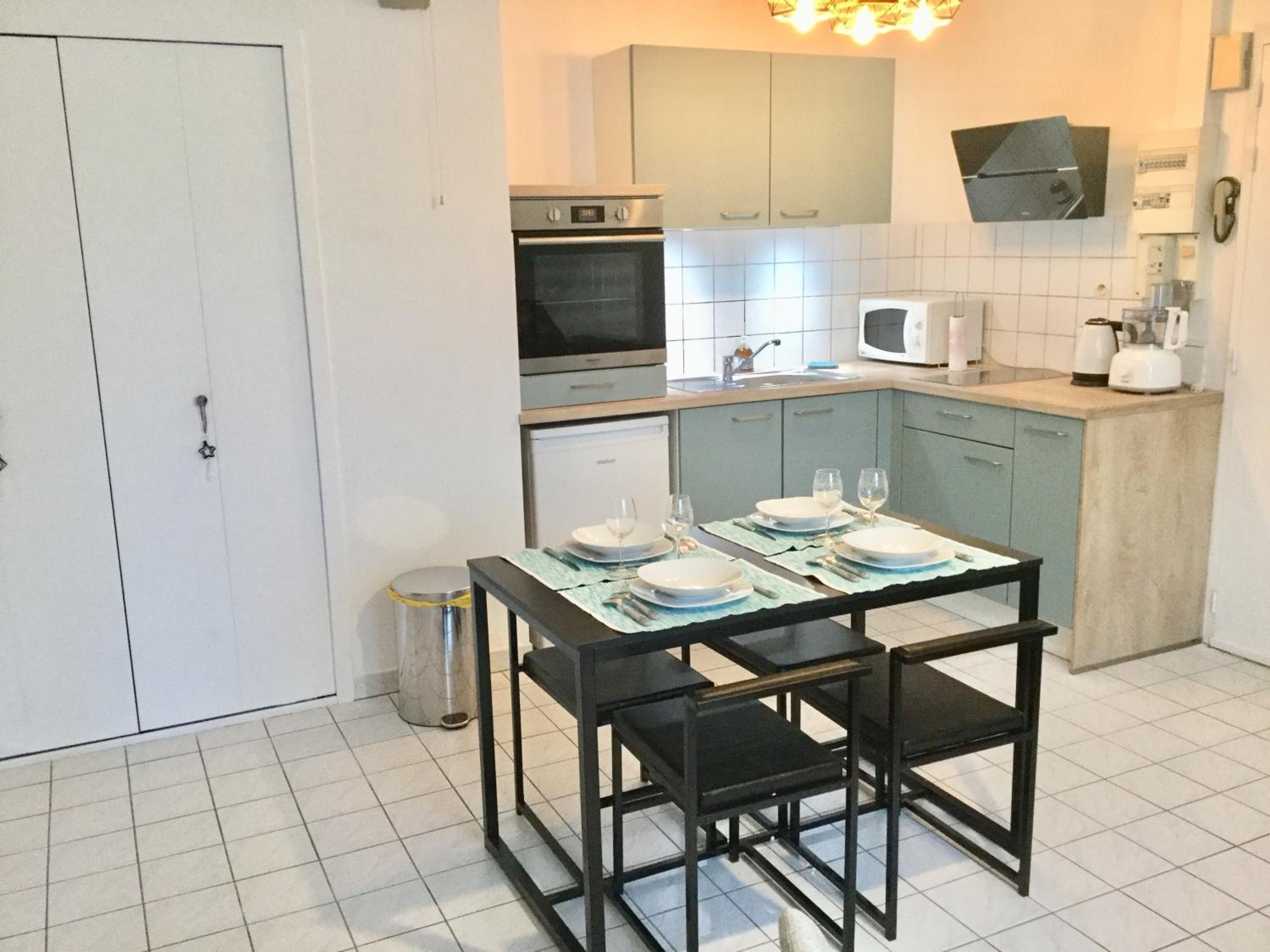 One-Bedroom Apartment - Photo 6