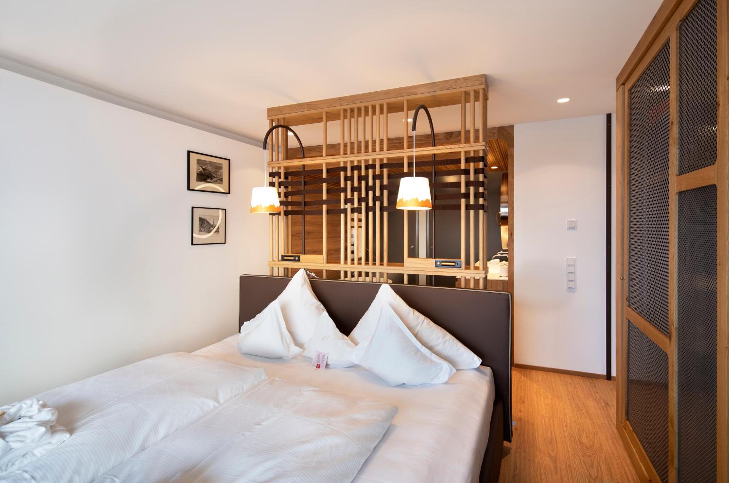 Suite with Mountain View - Photo 1