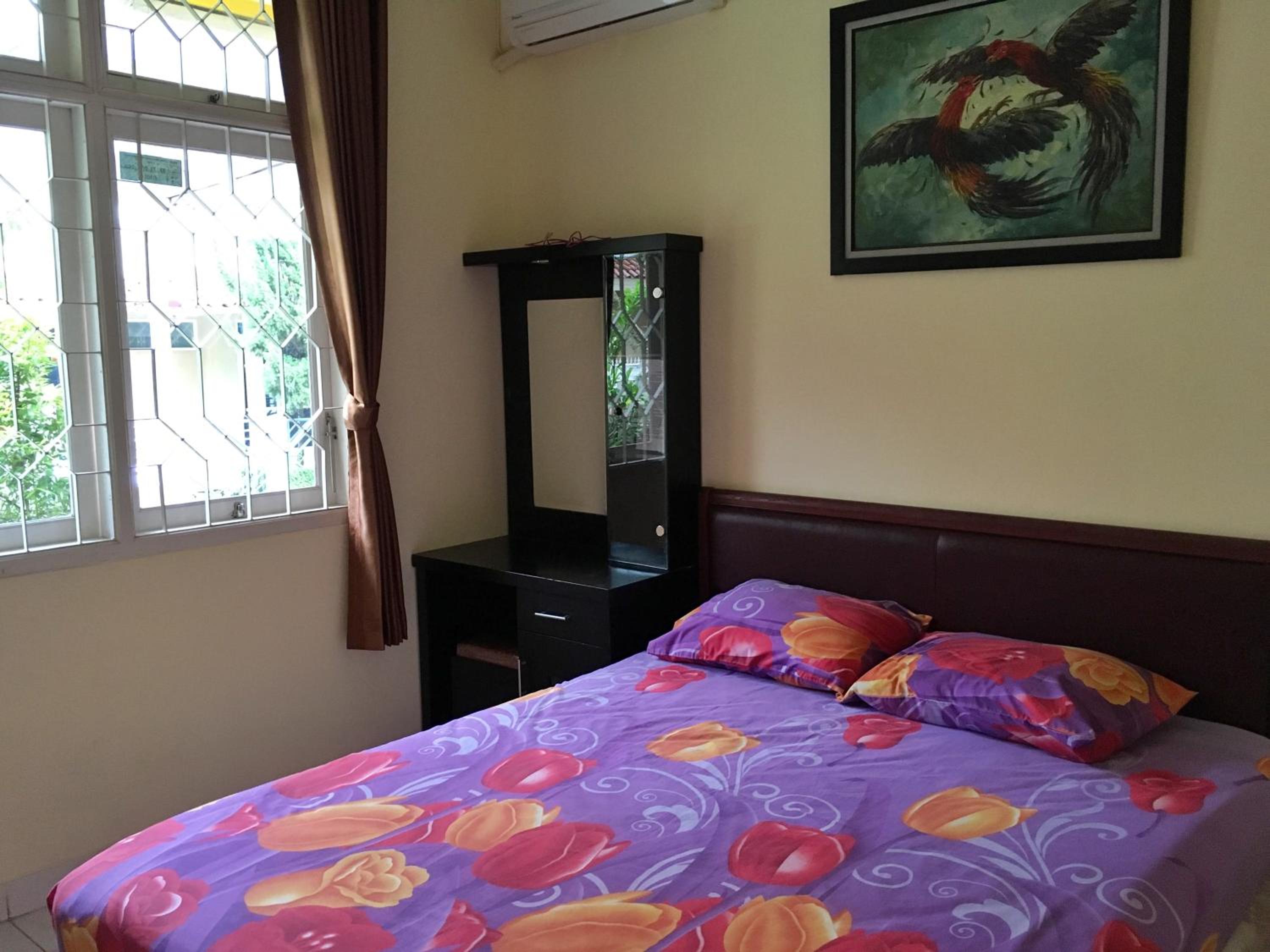 Double Room with Shared Bathroom photo 2