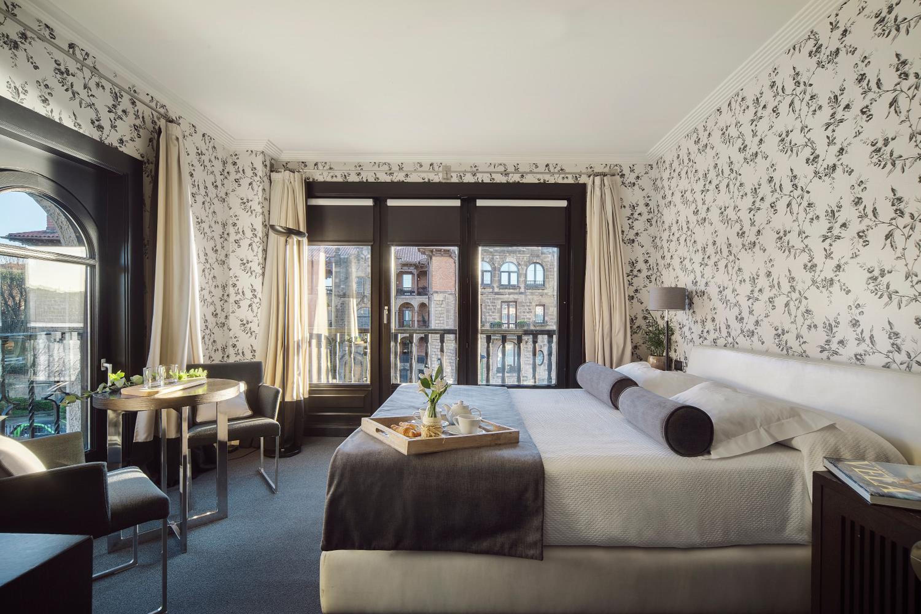 Double or Twin Room with Garden View photo 2