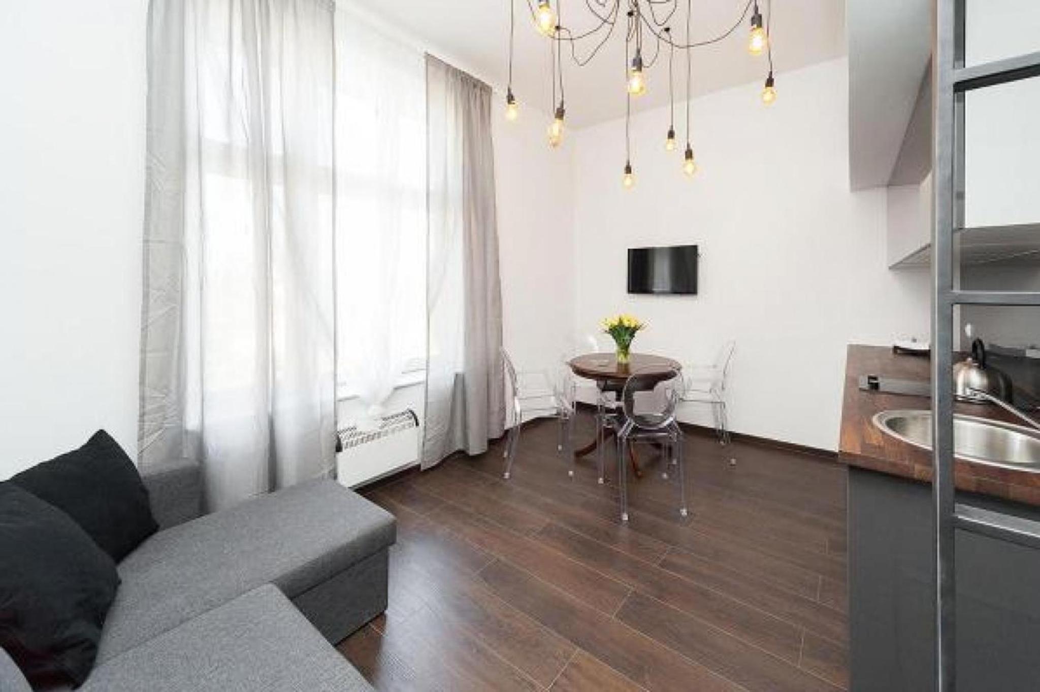 Deluxe Apartment