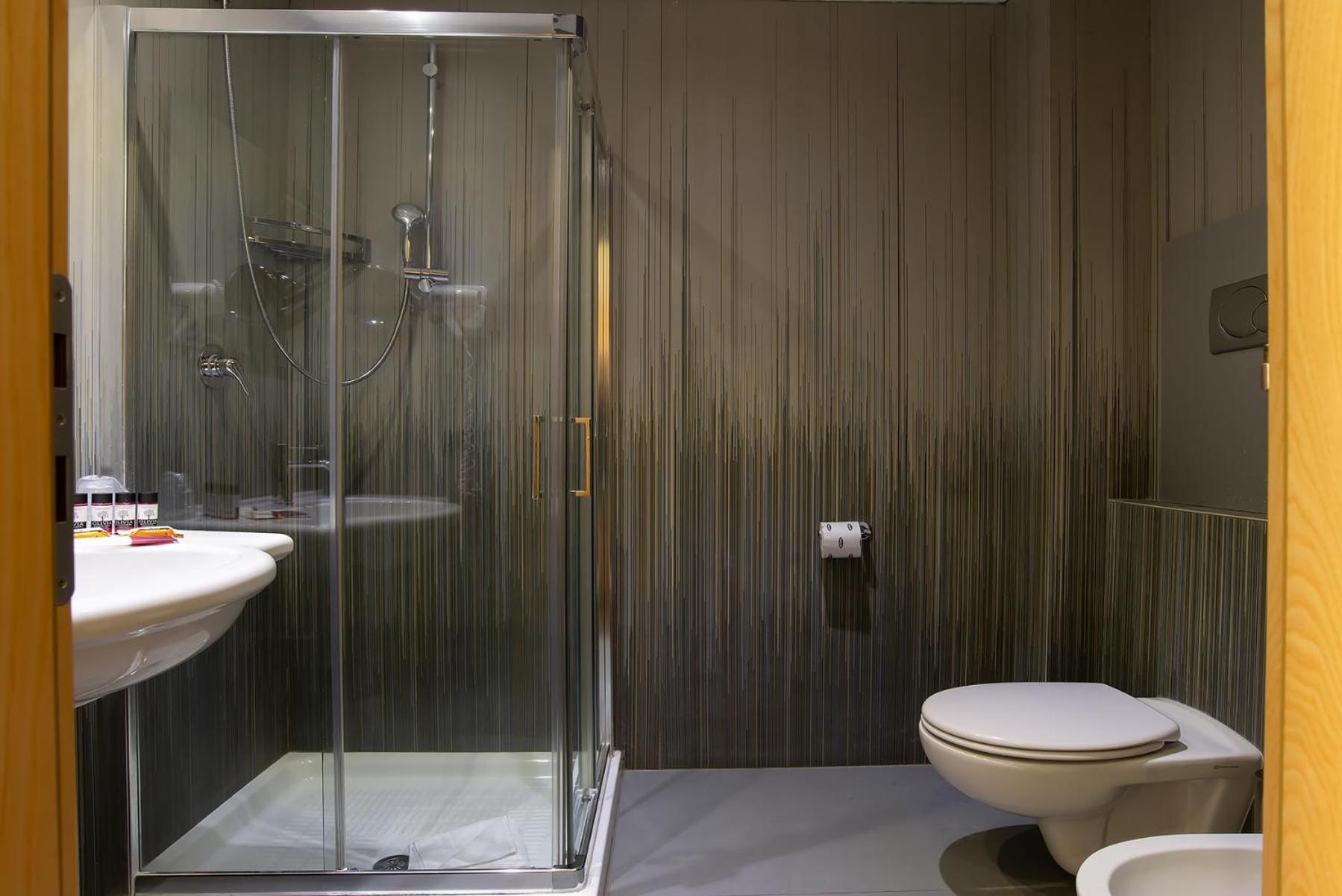 Superior Triple Room - Photo 3