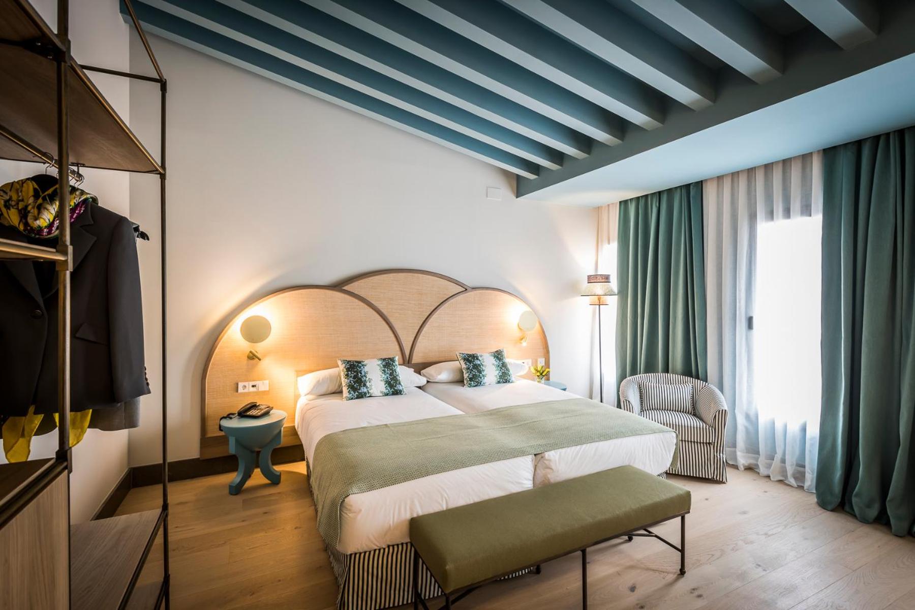 Double or Twin Room - Photo 14