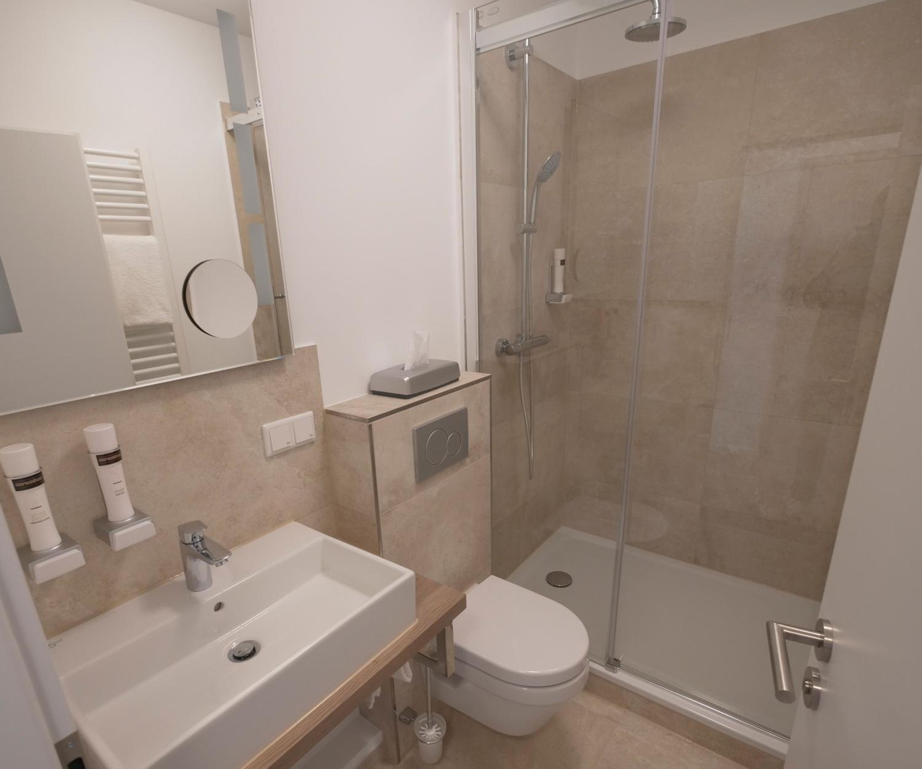 Double Room - Photo 21