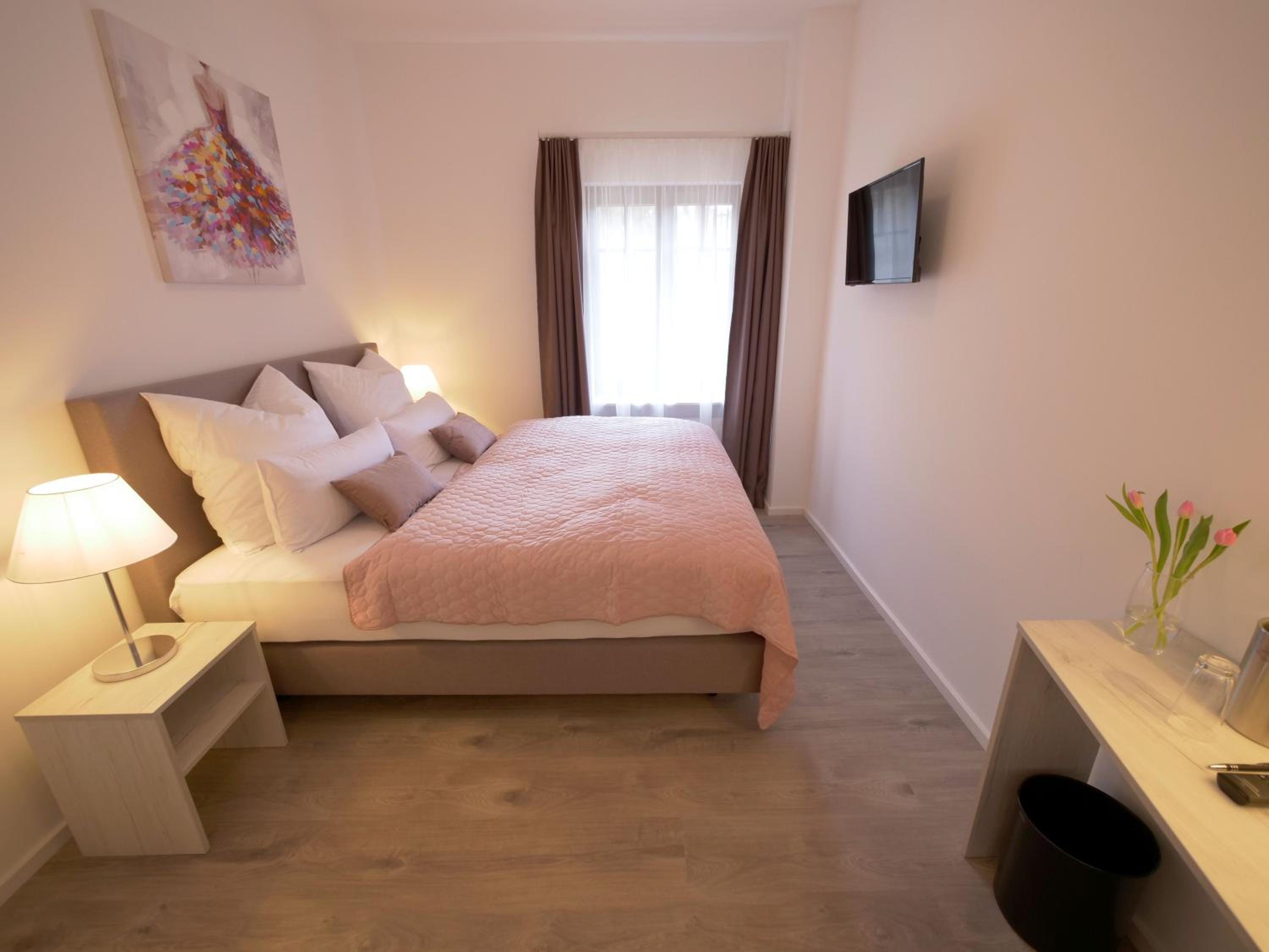 Double Room - Photo 17