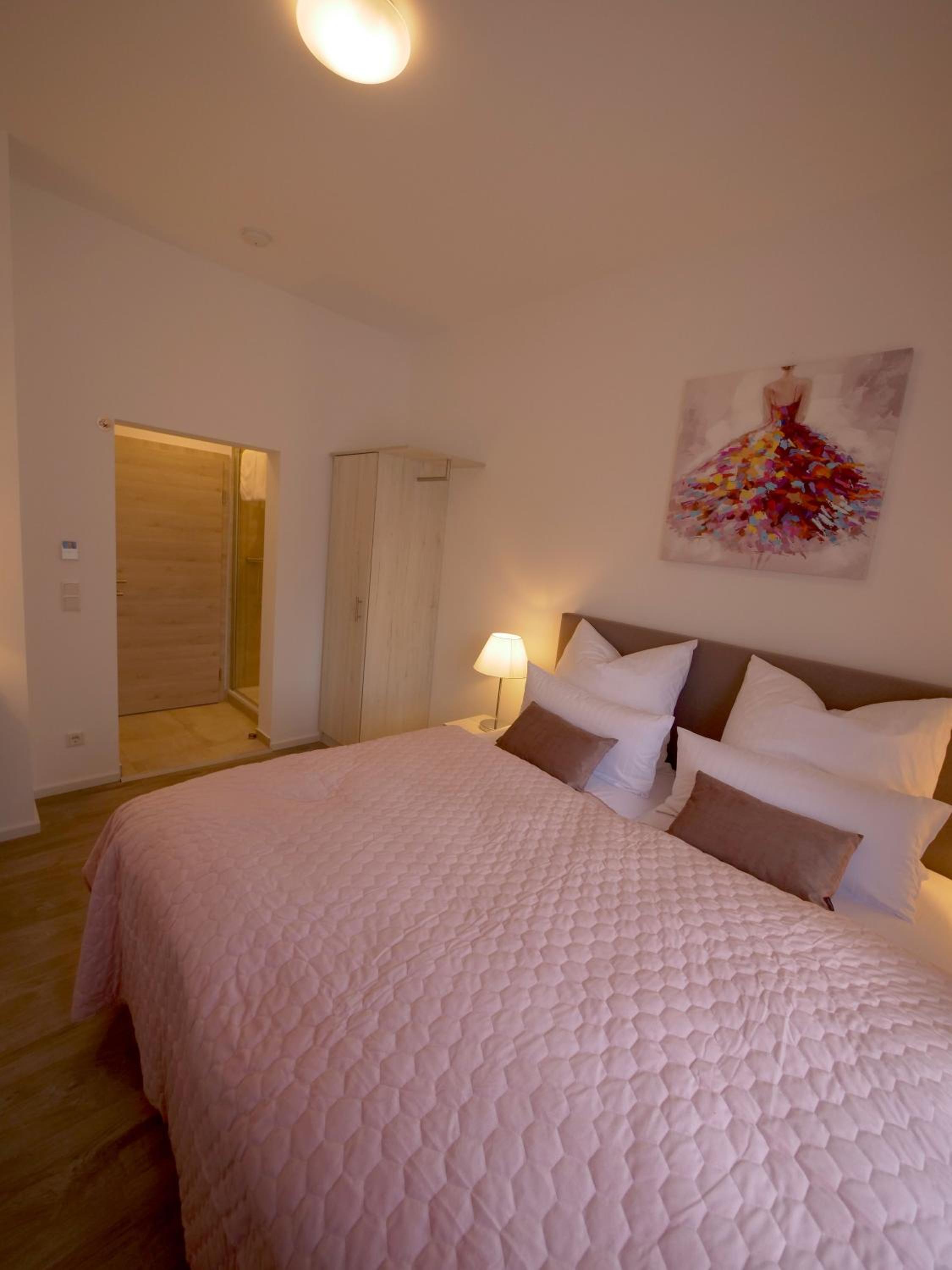 Double Room - Photo 14
