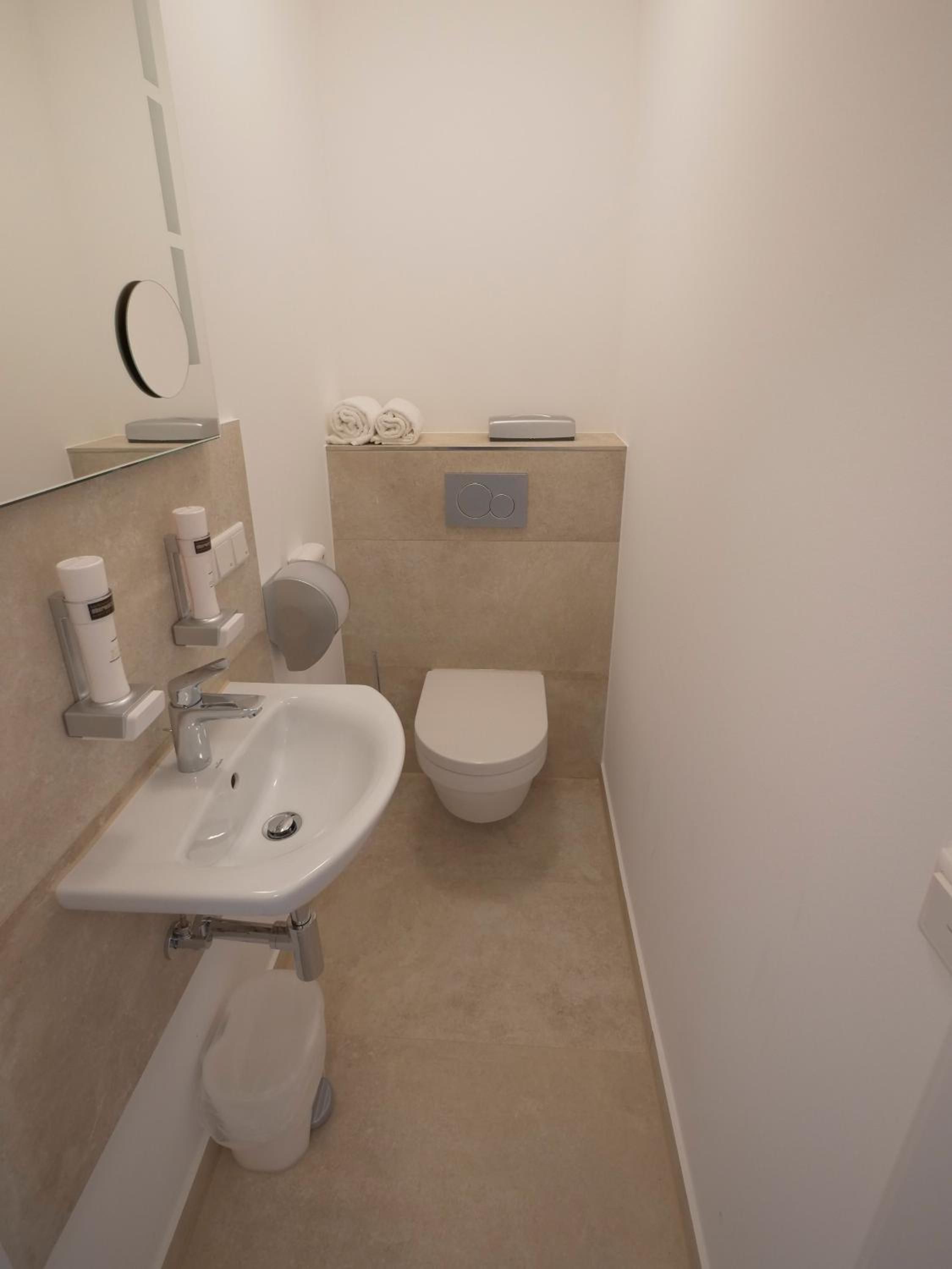 Double Room - Photo 13